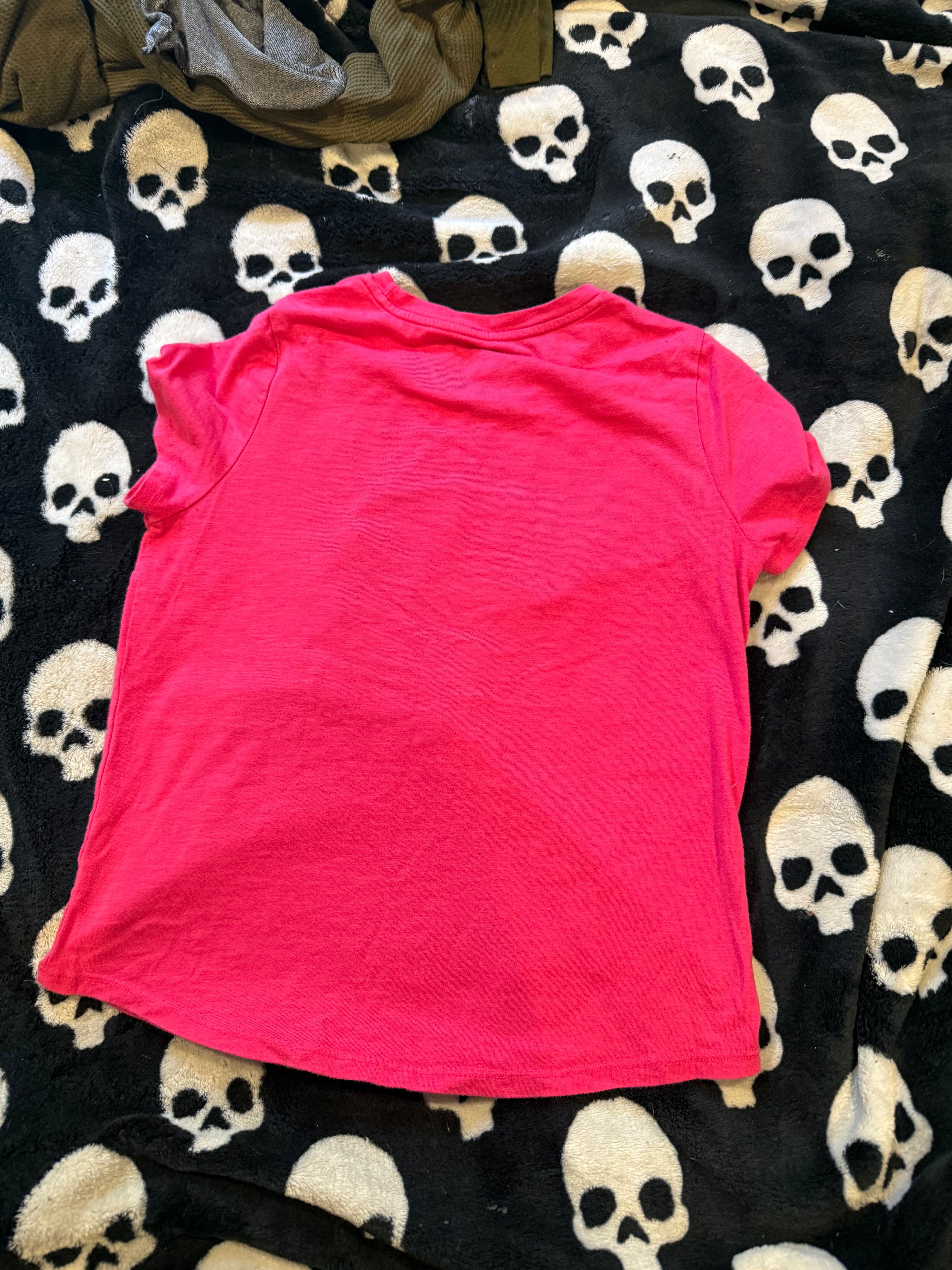 hot pink polka dot skull shirt size xs/s