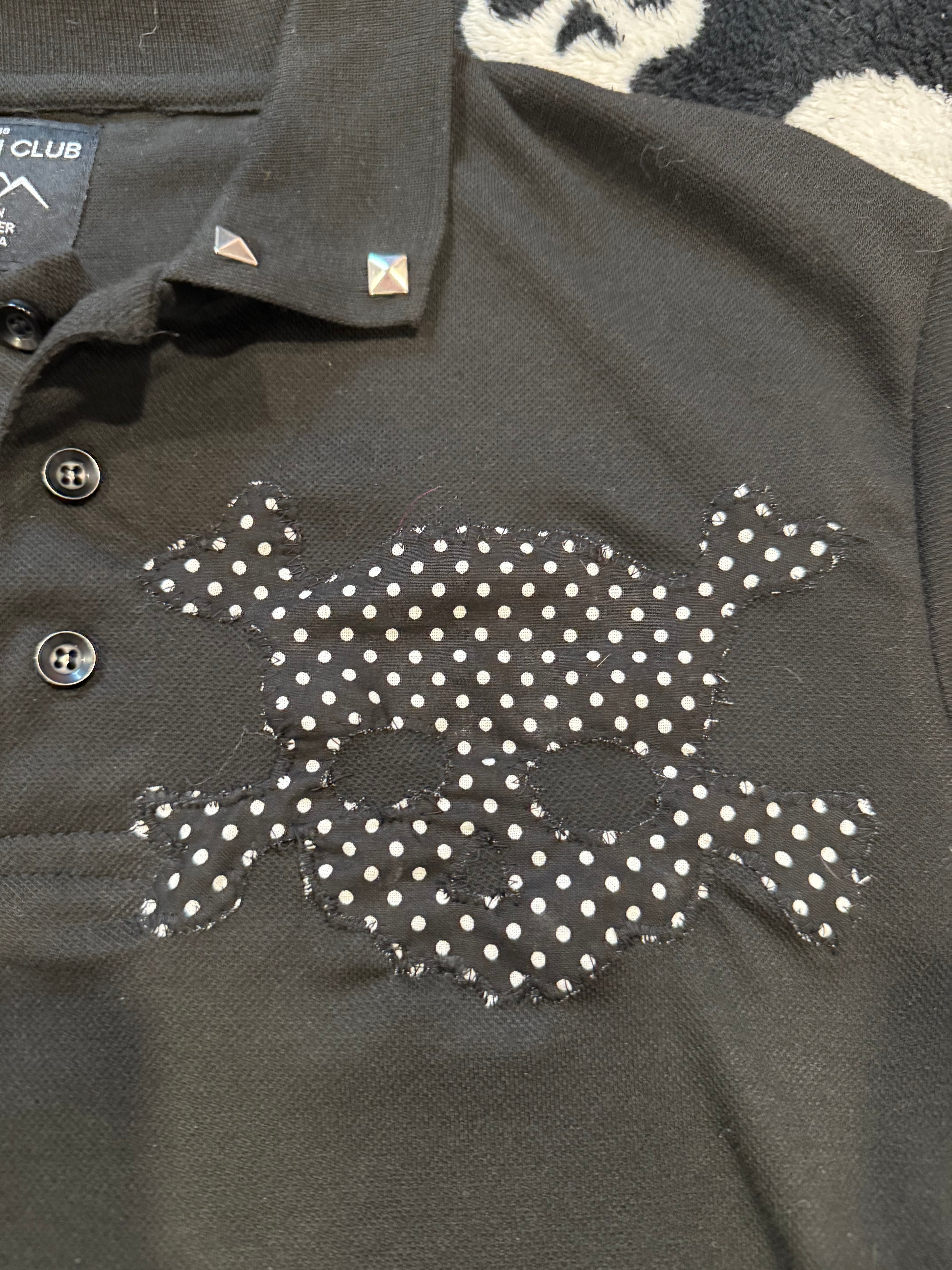 polka dot skull stud polo size m