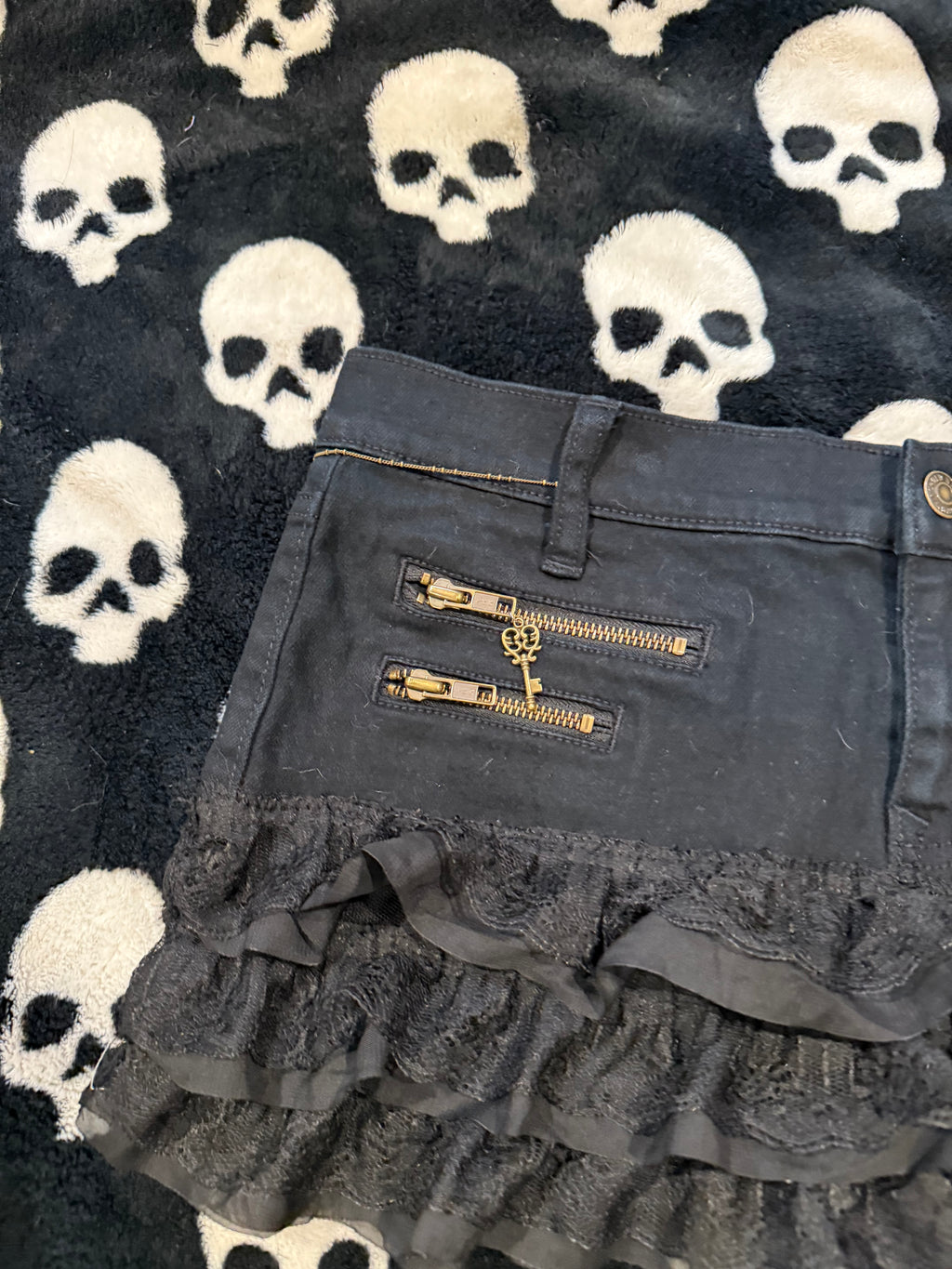black denim key ruffle skirt size s