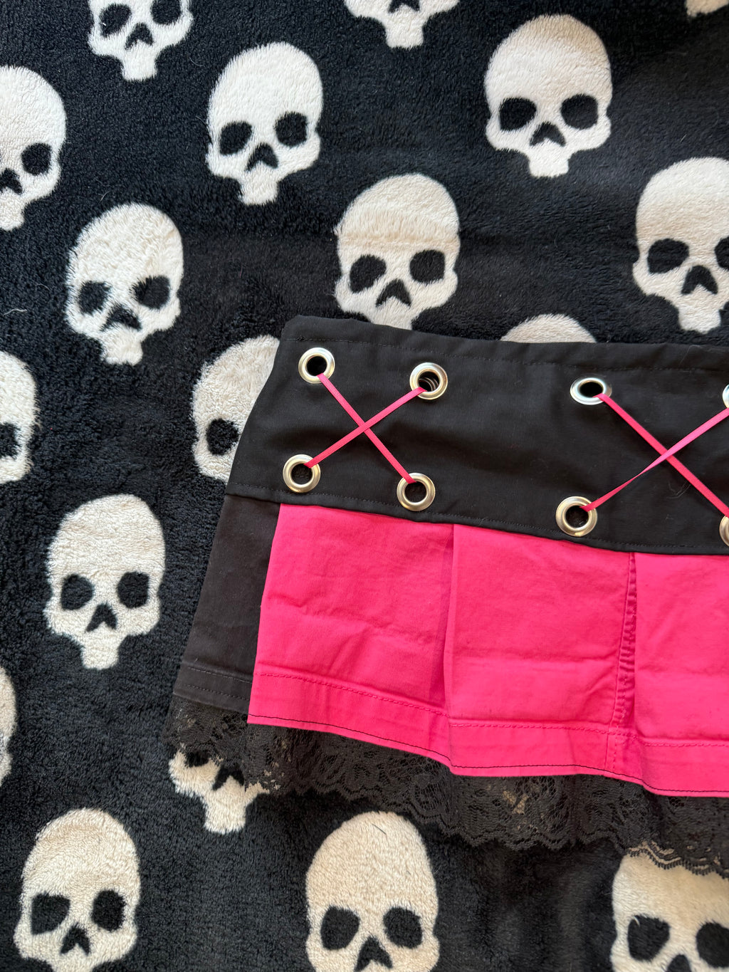 pink & black lace up skirt size xs