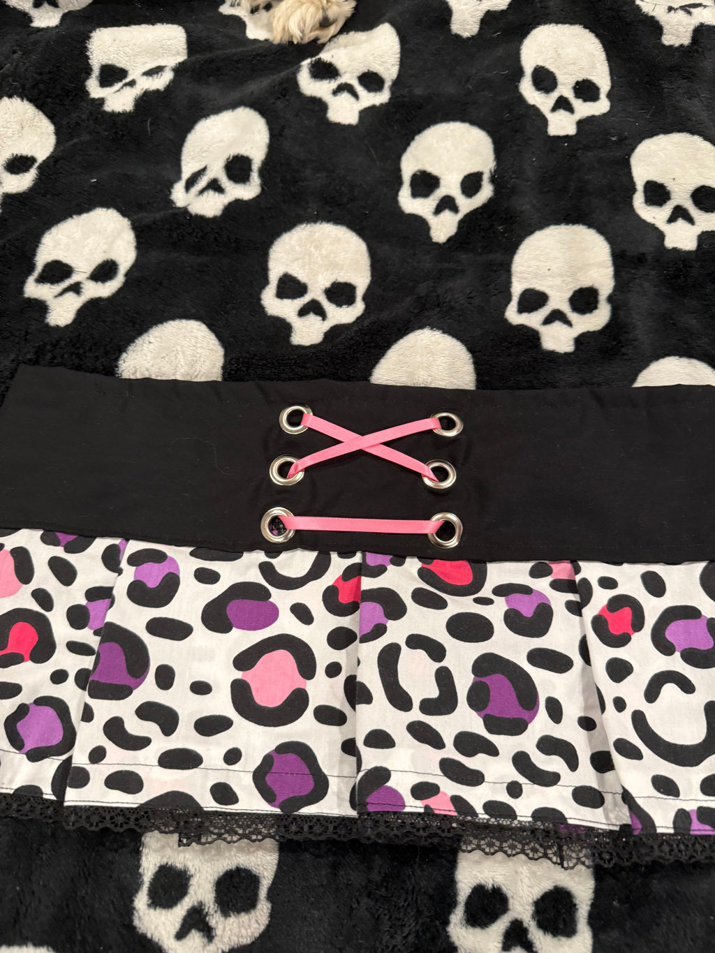 pink & black lace up animal print mini skirt size xs