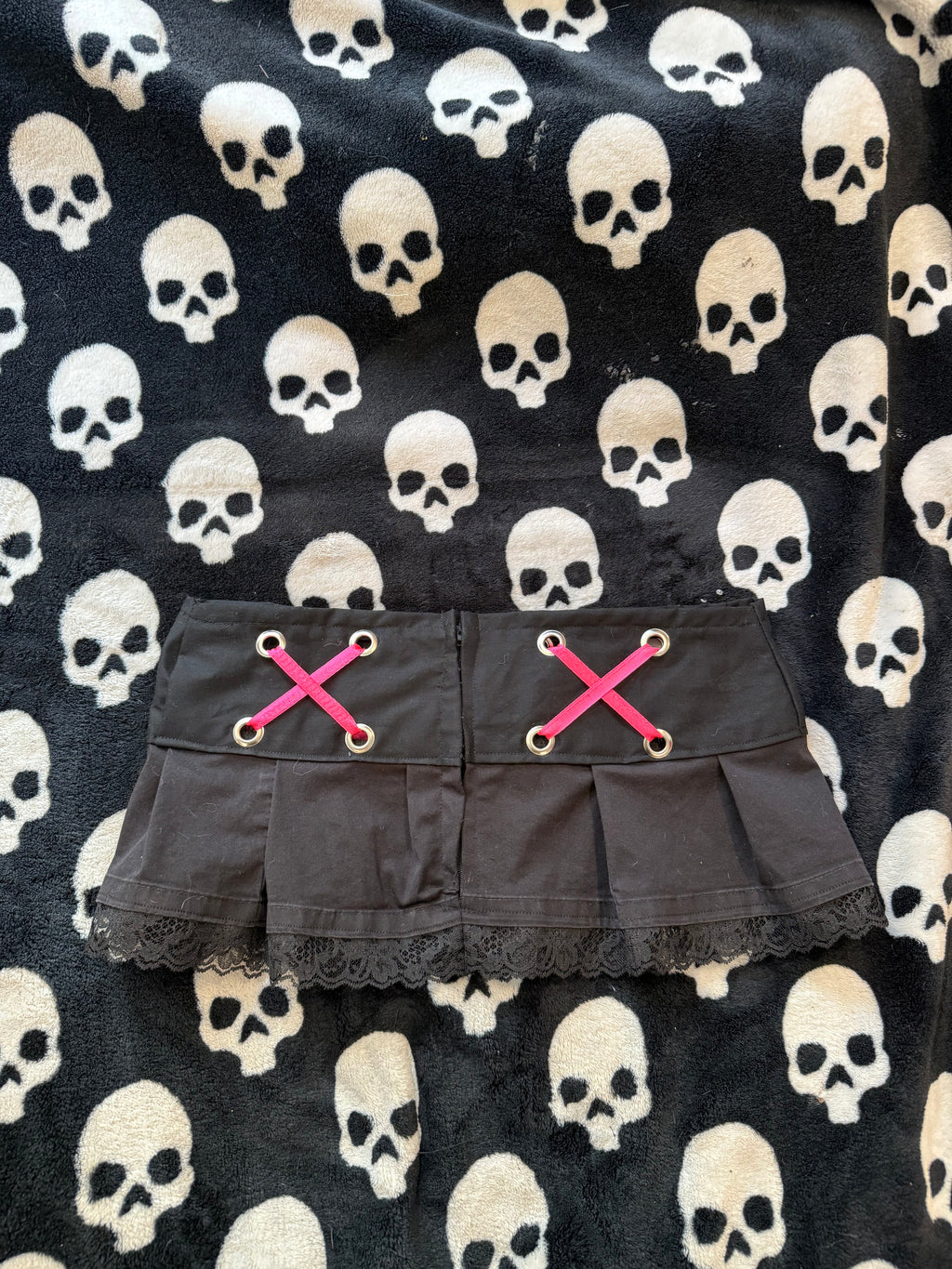 pink & black lace up skirt size xs