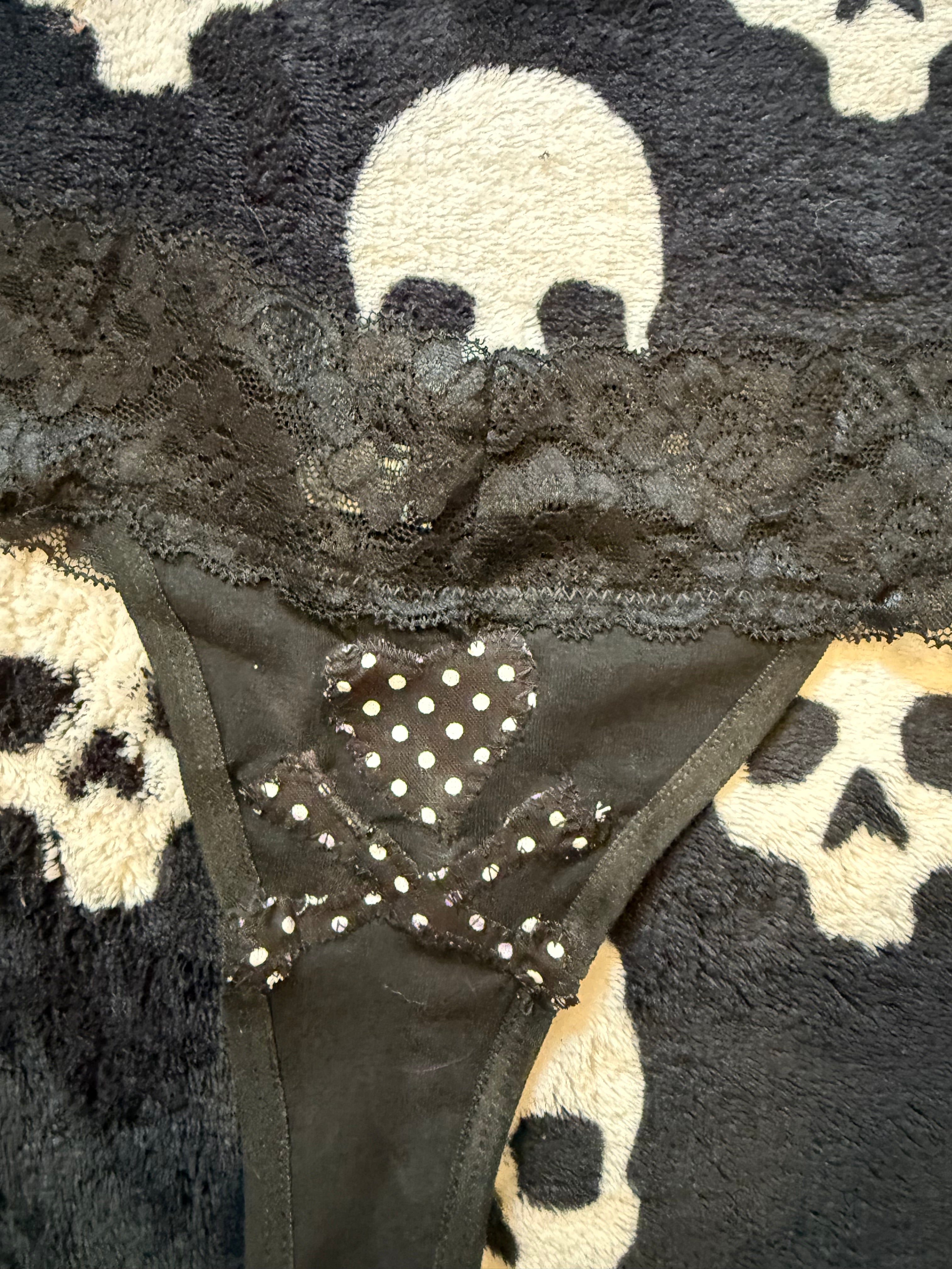 tokidoki polka dot skull thong size xs/s