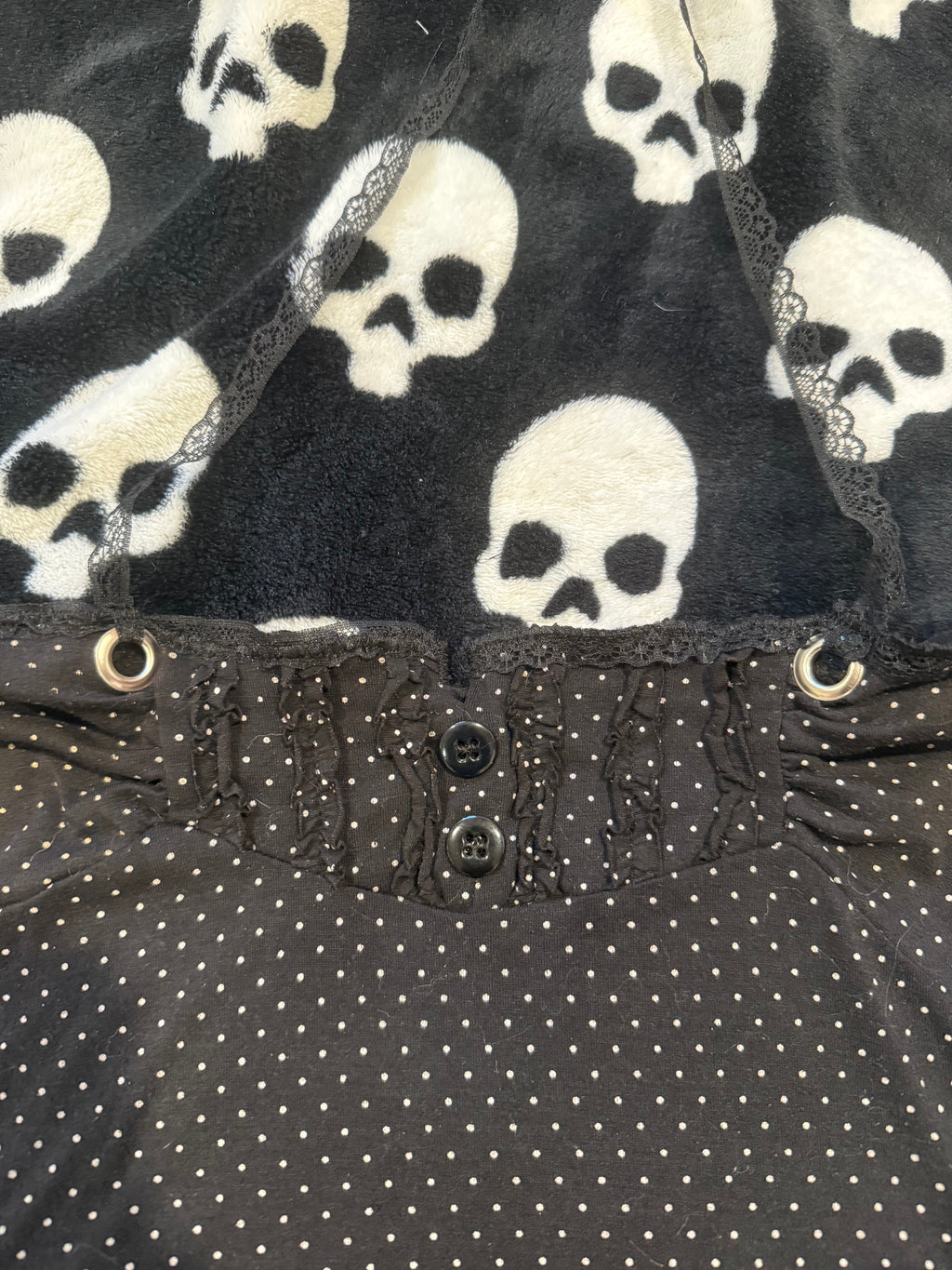 polka dot ruffle top size m