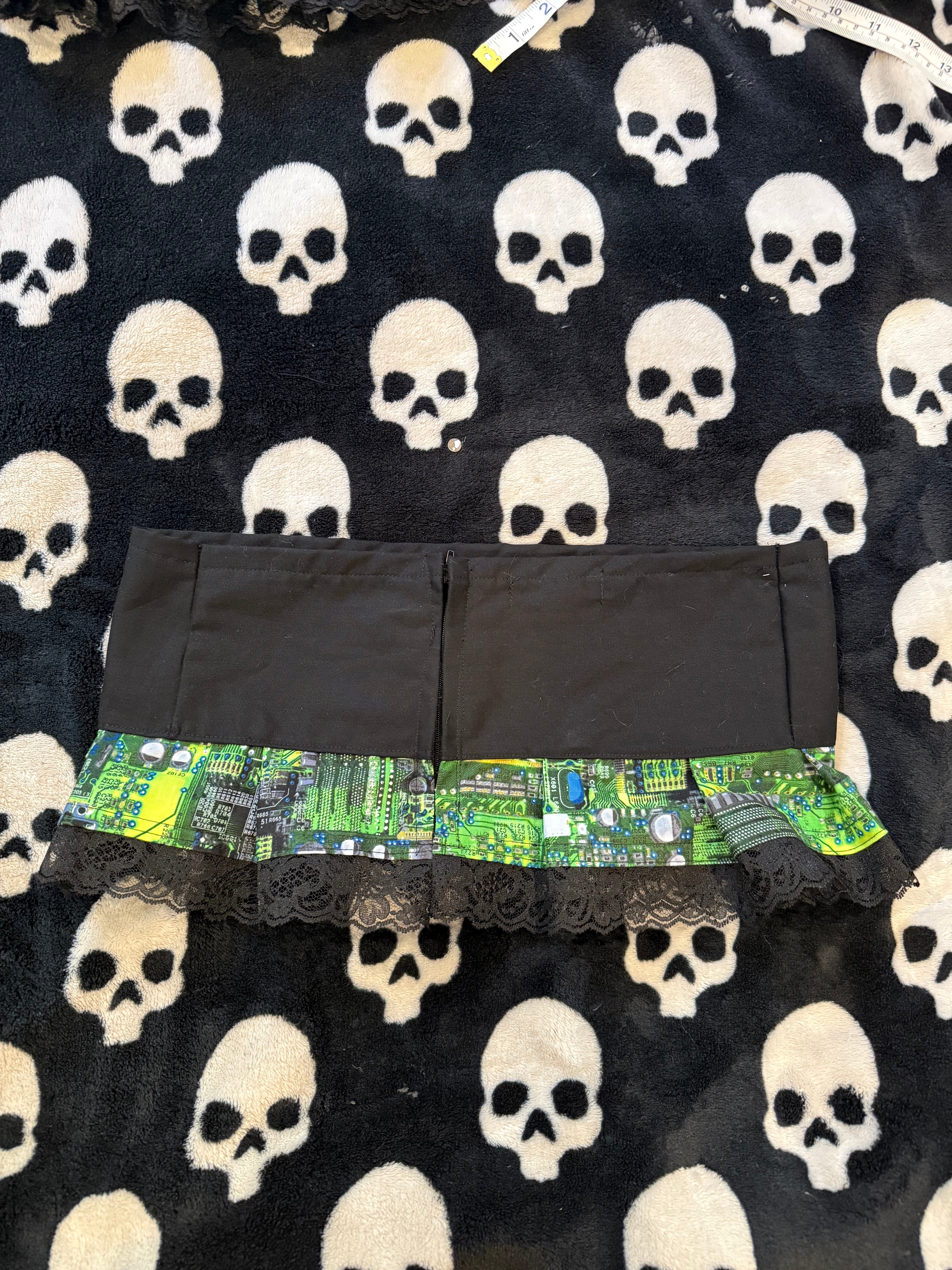 circuit board skirt size xxs/xs