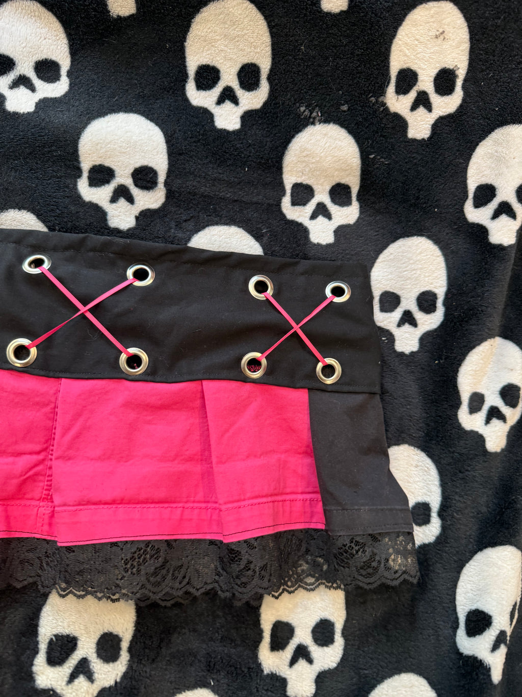pink & black lace up skirt size xs