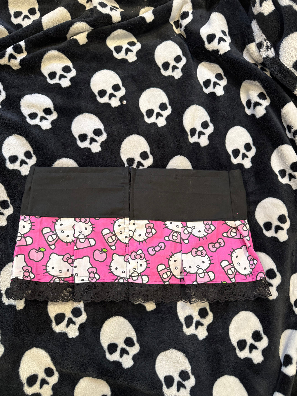 hello kitty lace up skirt size s