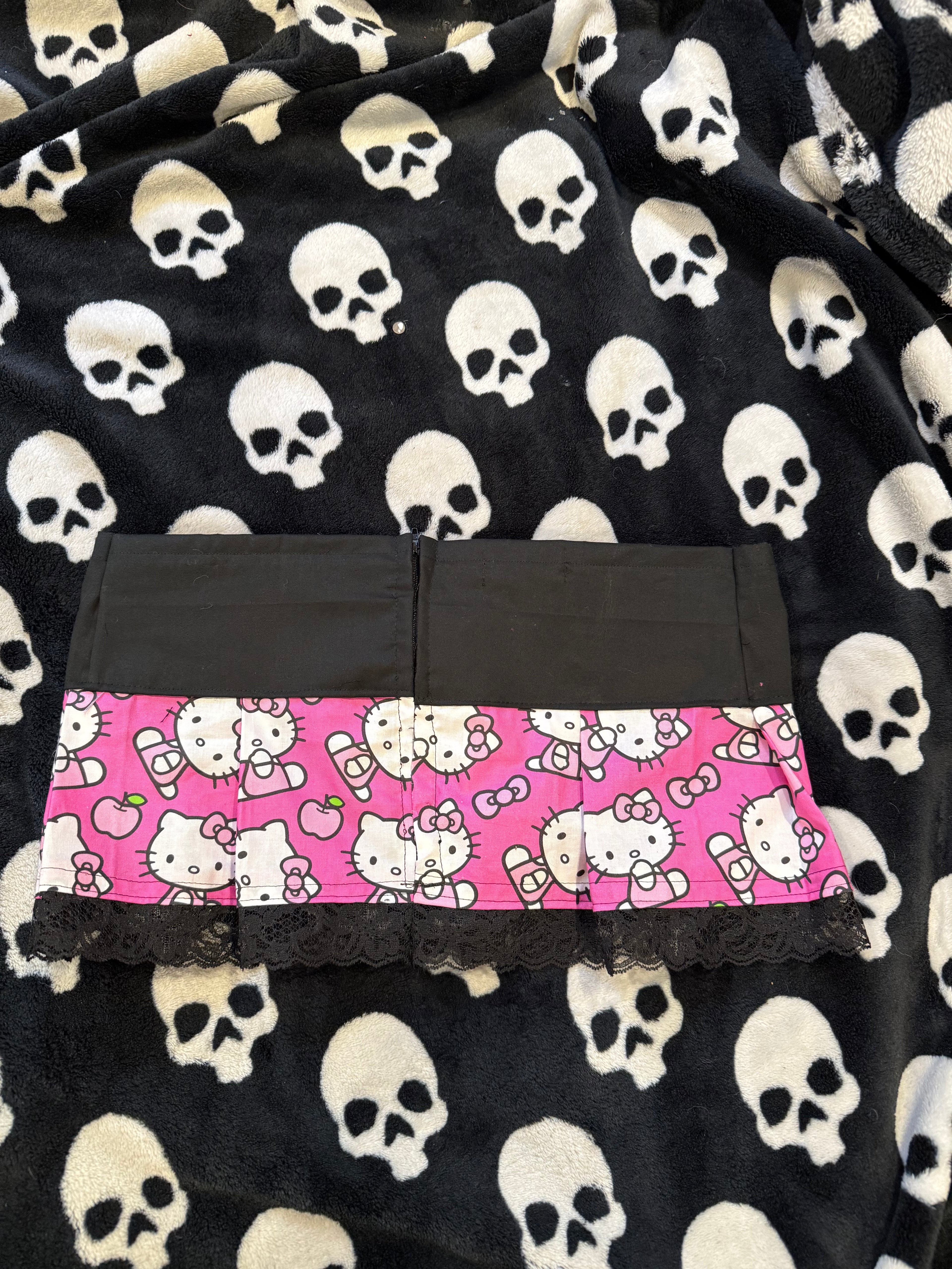 hello kitty lace up skirt size s