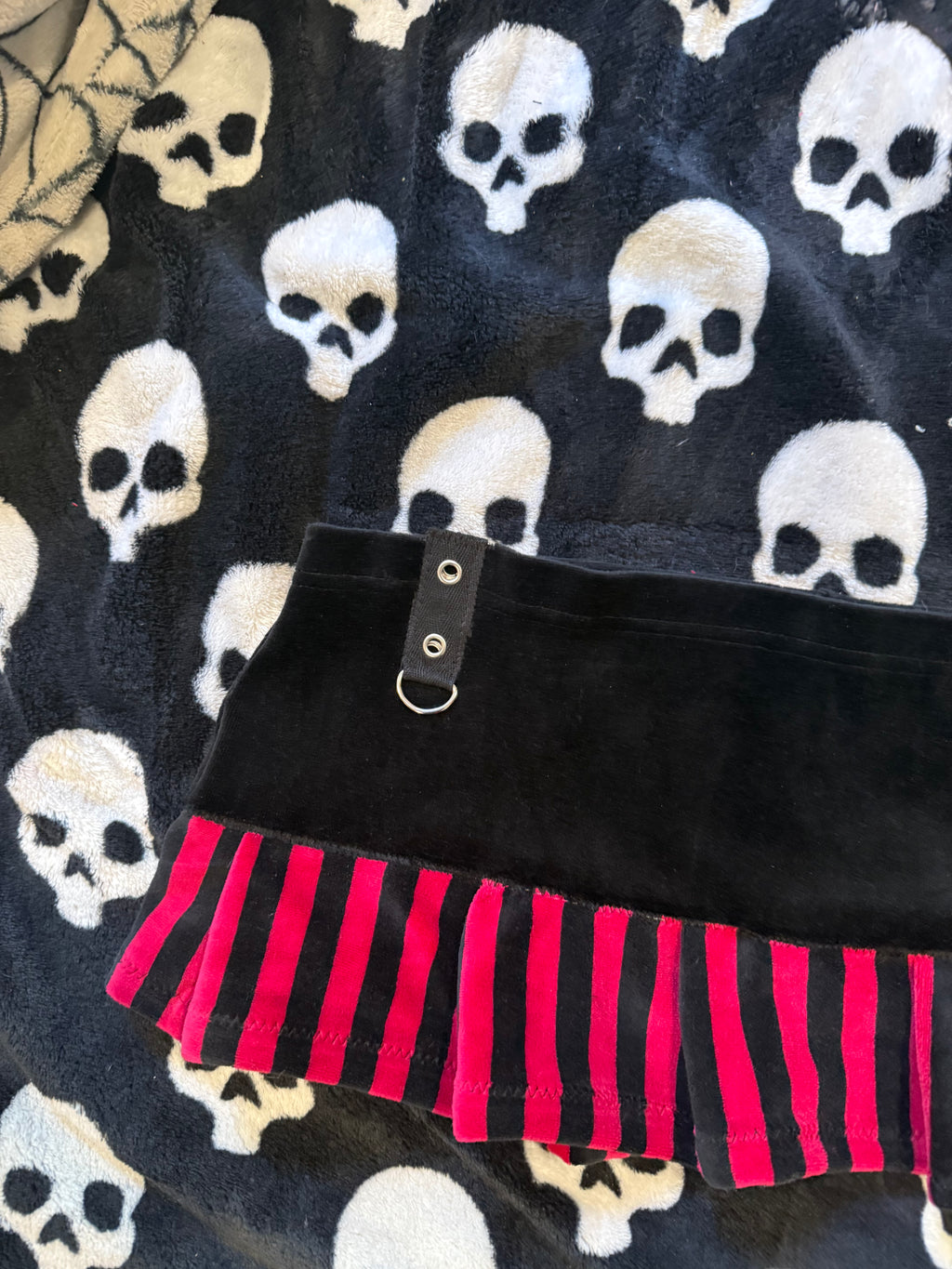soft red & black striped skirt size L