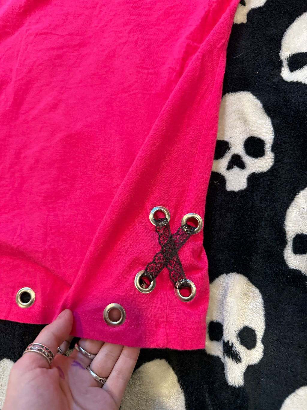 Cherry mustache grommet tank size xl
