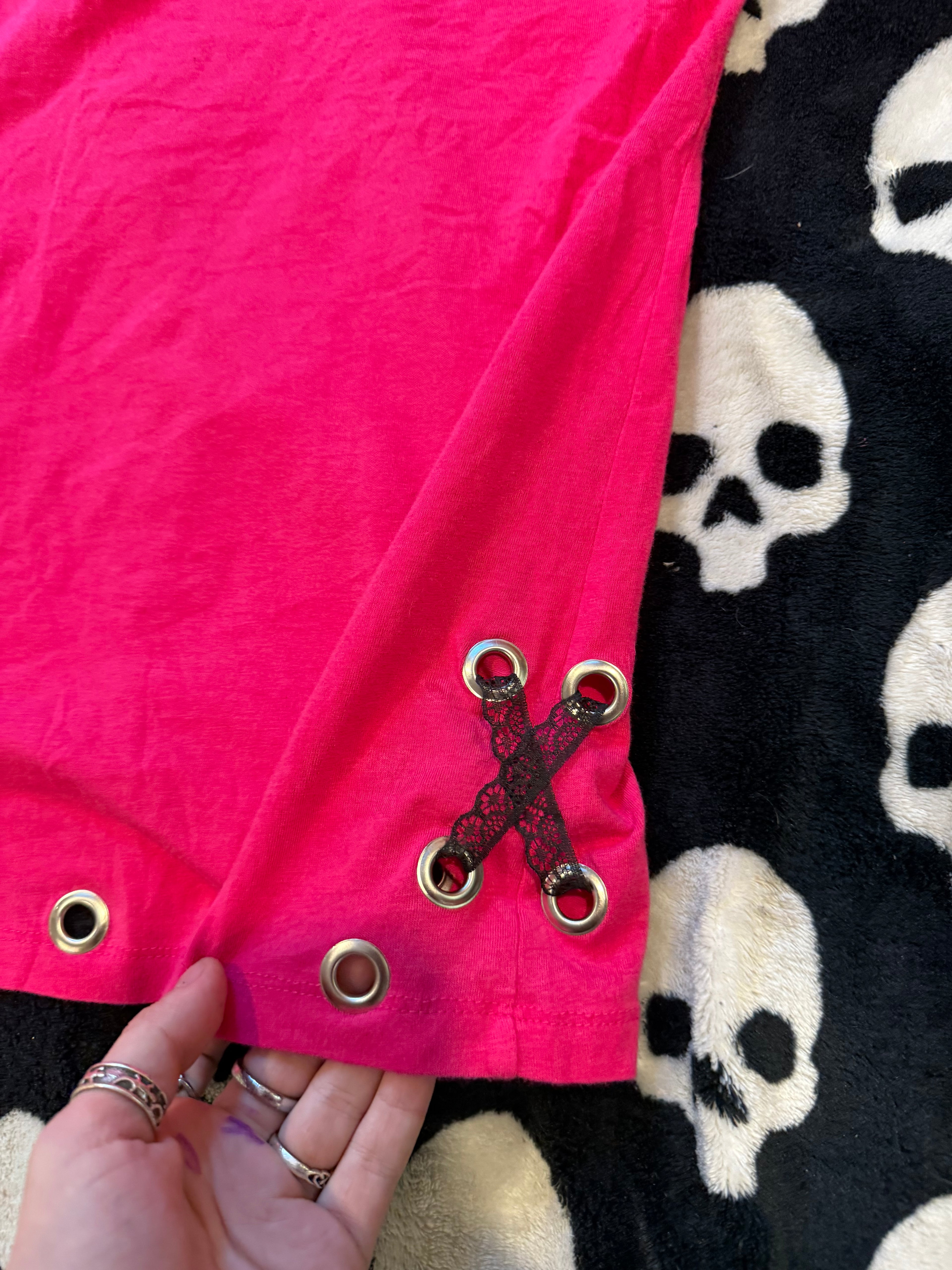 Cherry mustache grommet tank size xl