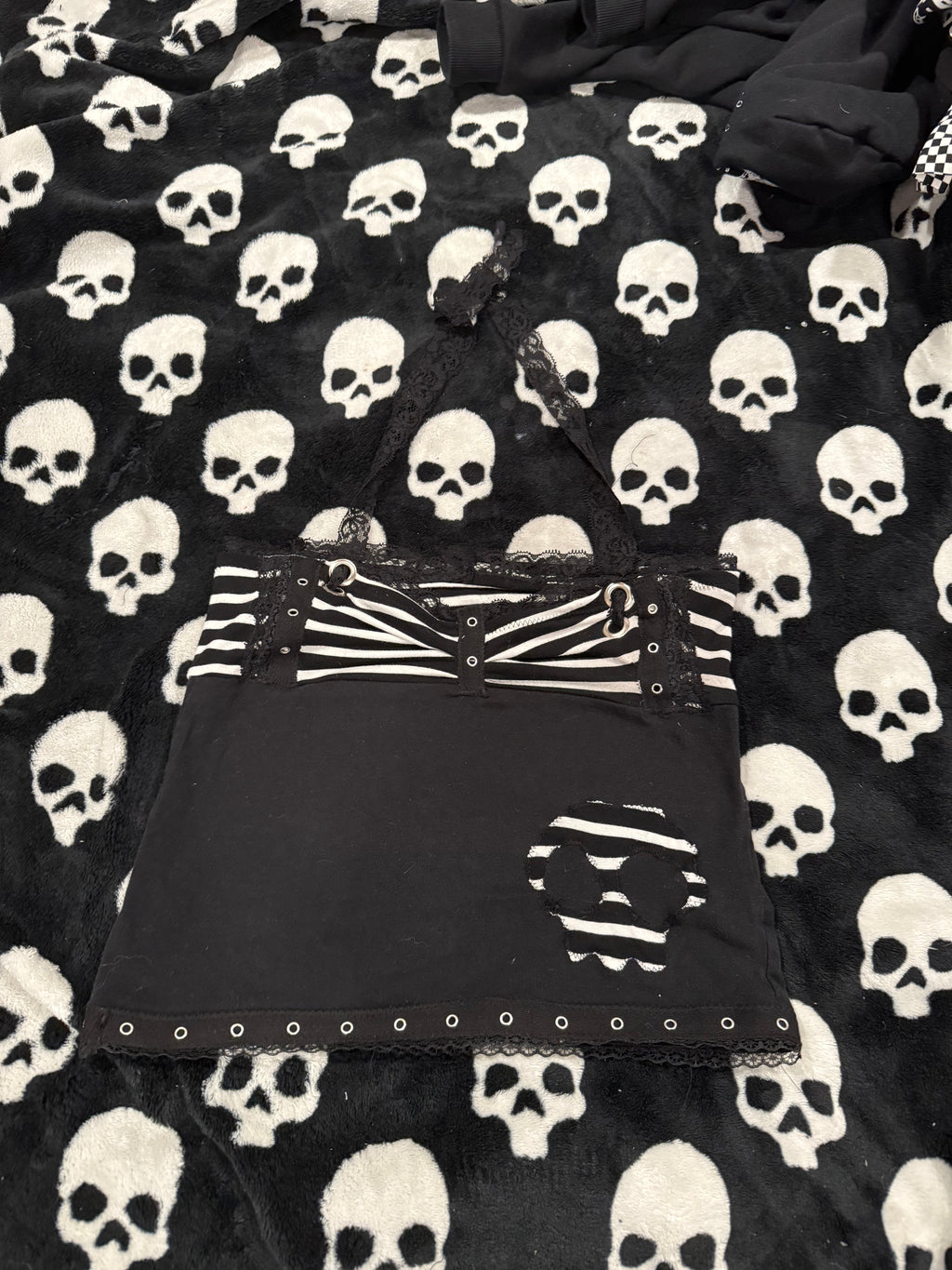 black & white striped skull top size xs