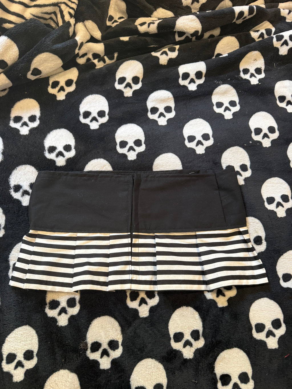 script stripe lace up skirt size m
