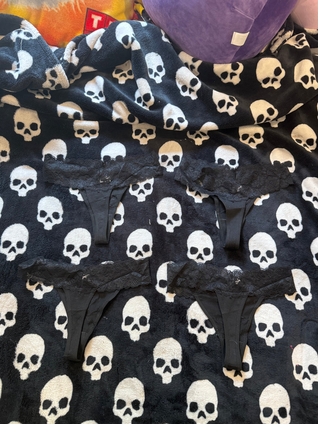 tokidoki polka dot skull thong size xs/s