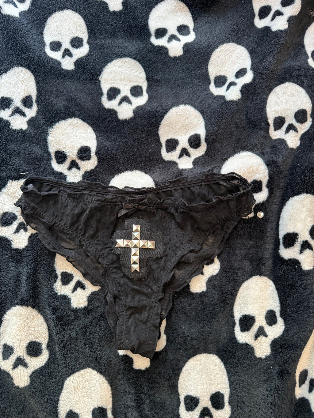 polka dot ruffle cross underwear size xs/s
