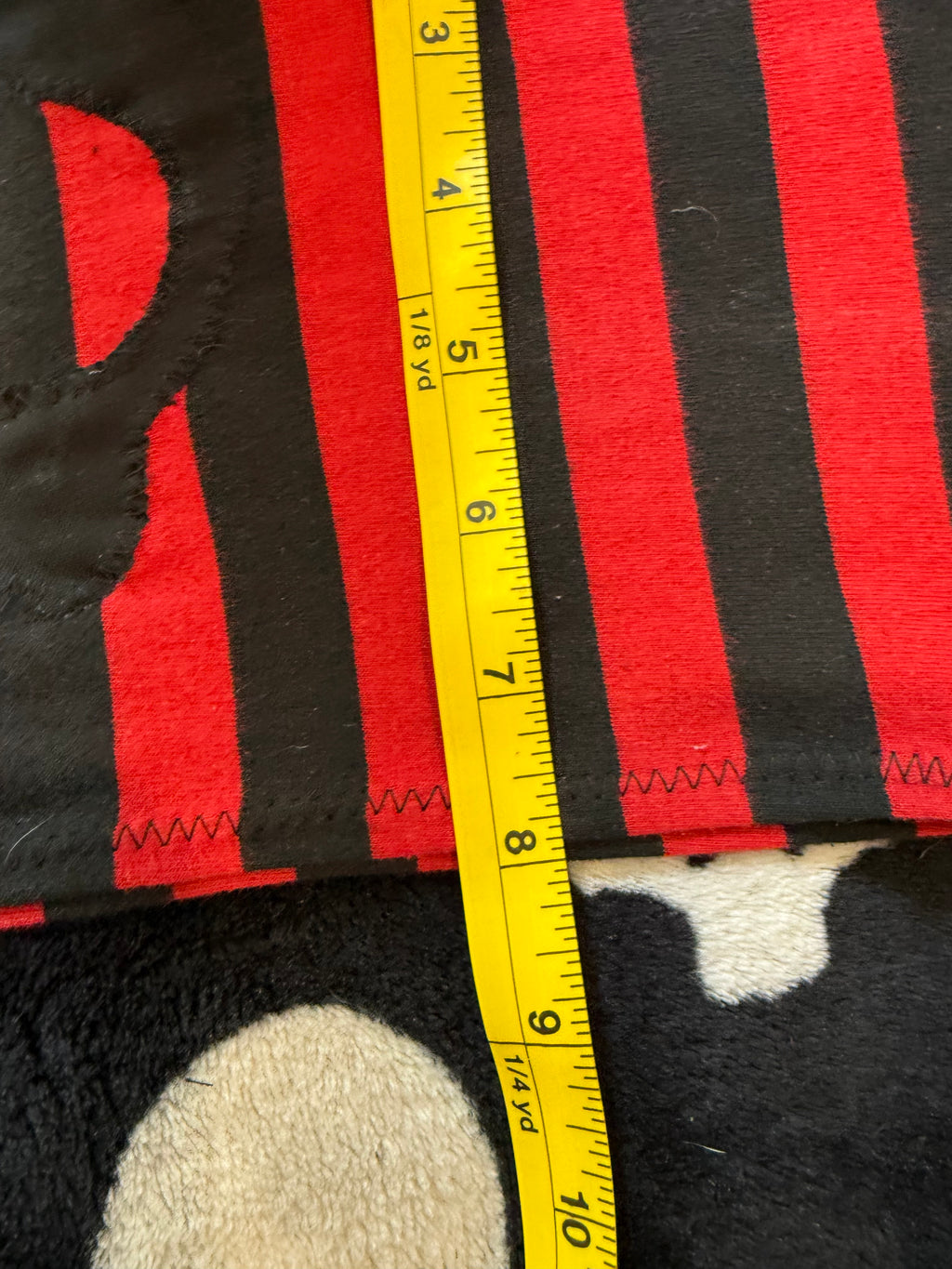 black & red striped skull top size xs/s