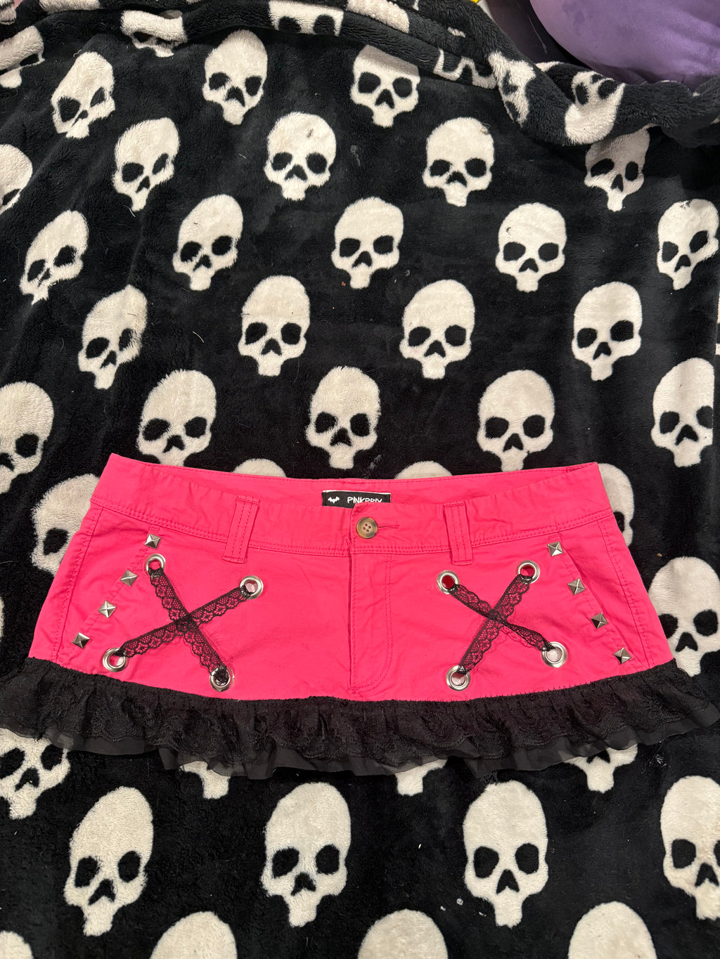 hot pink & black lace micro skirt size s/m
