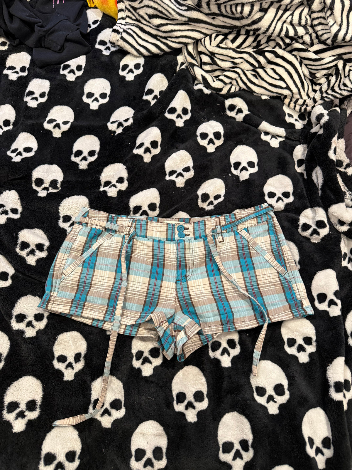 blue & white plaid shorts size m