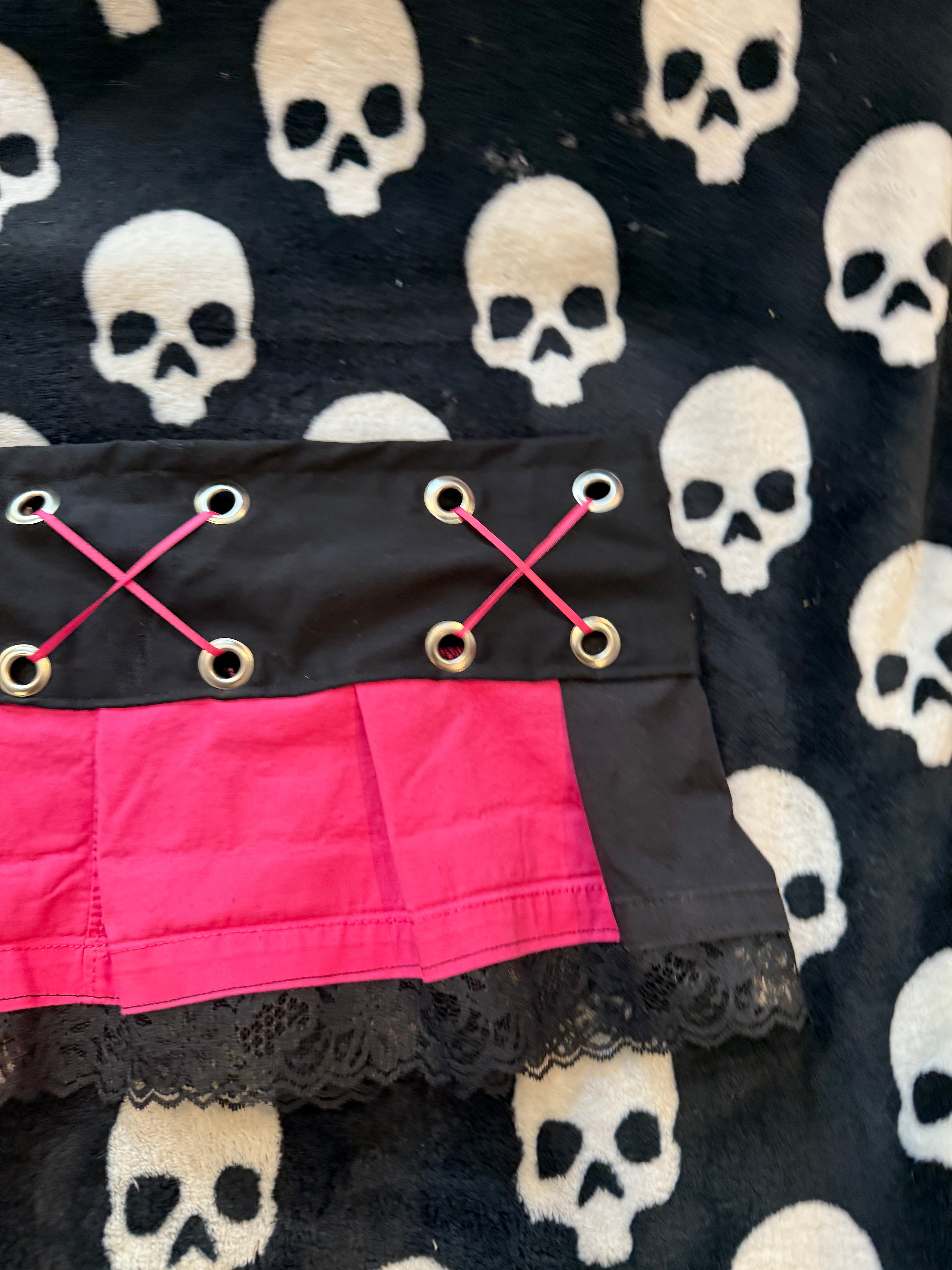 pink & black lace up skirt size xs