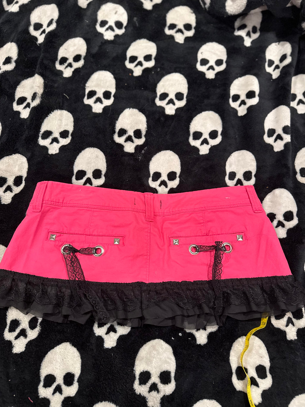 hot pink & black lace micro skirt size s/m