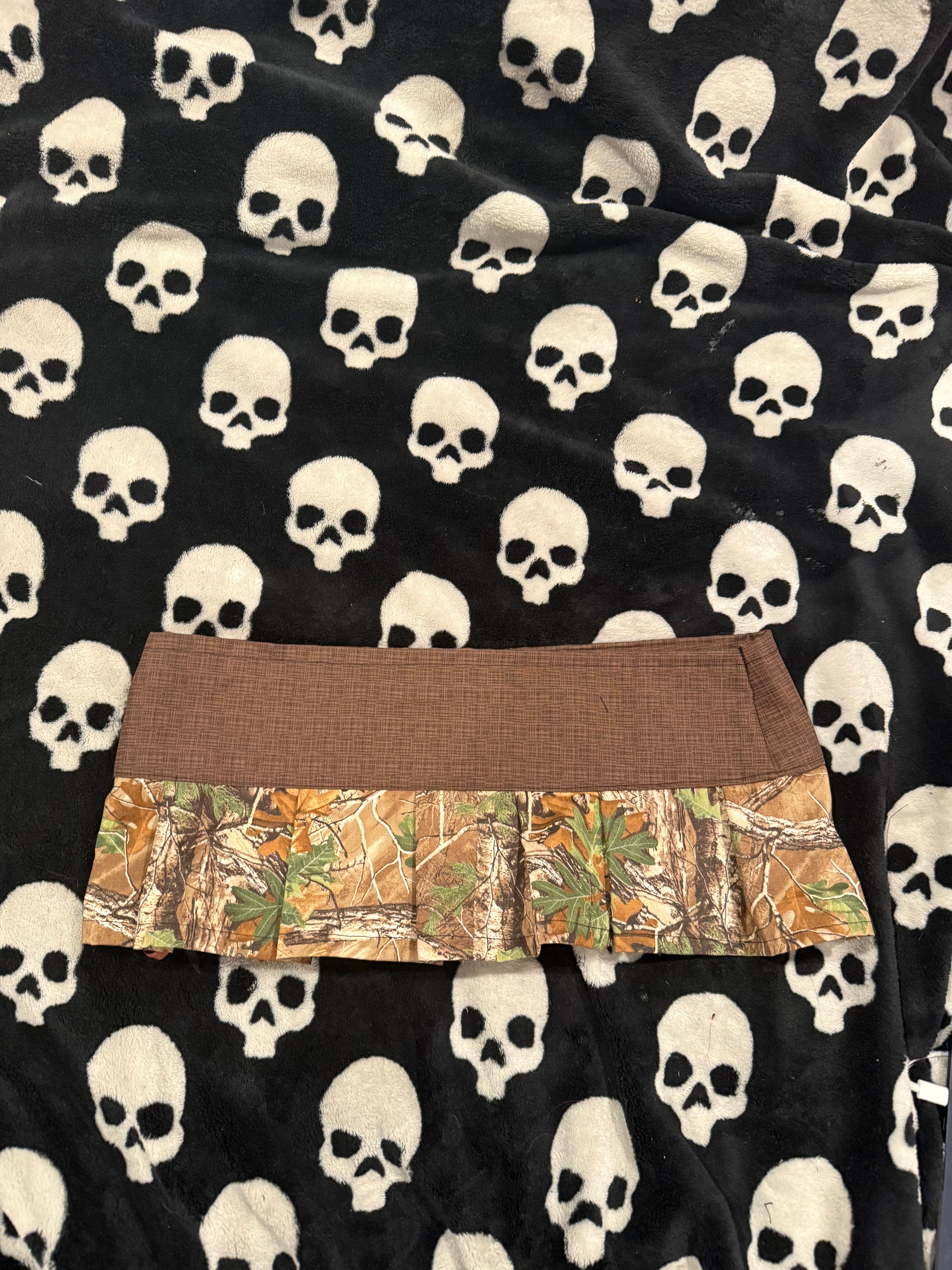 camo lace up mini skirt size m