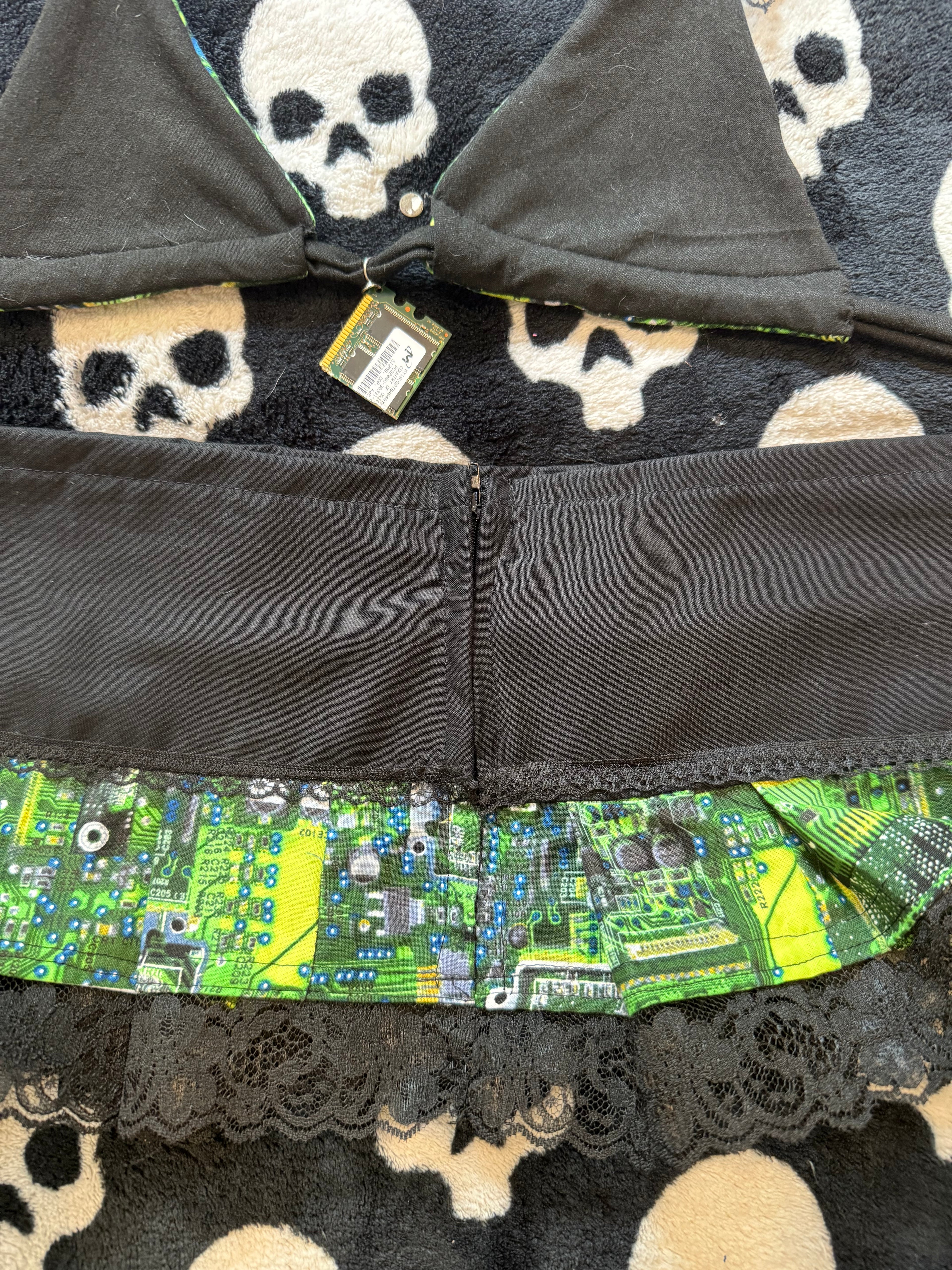circuit board lace rave set size s