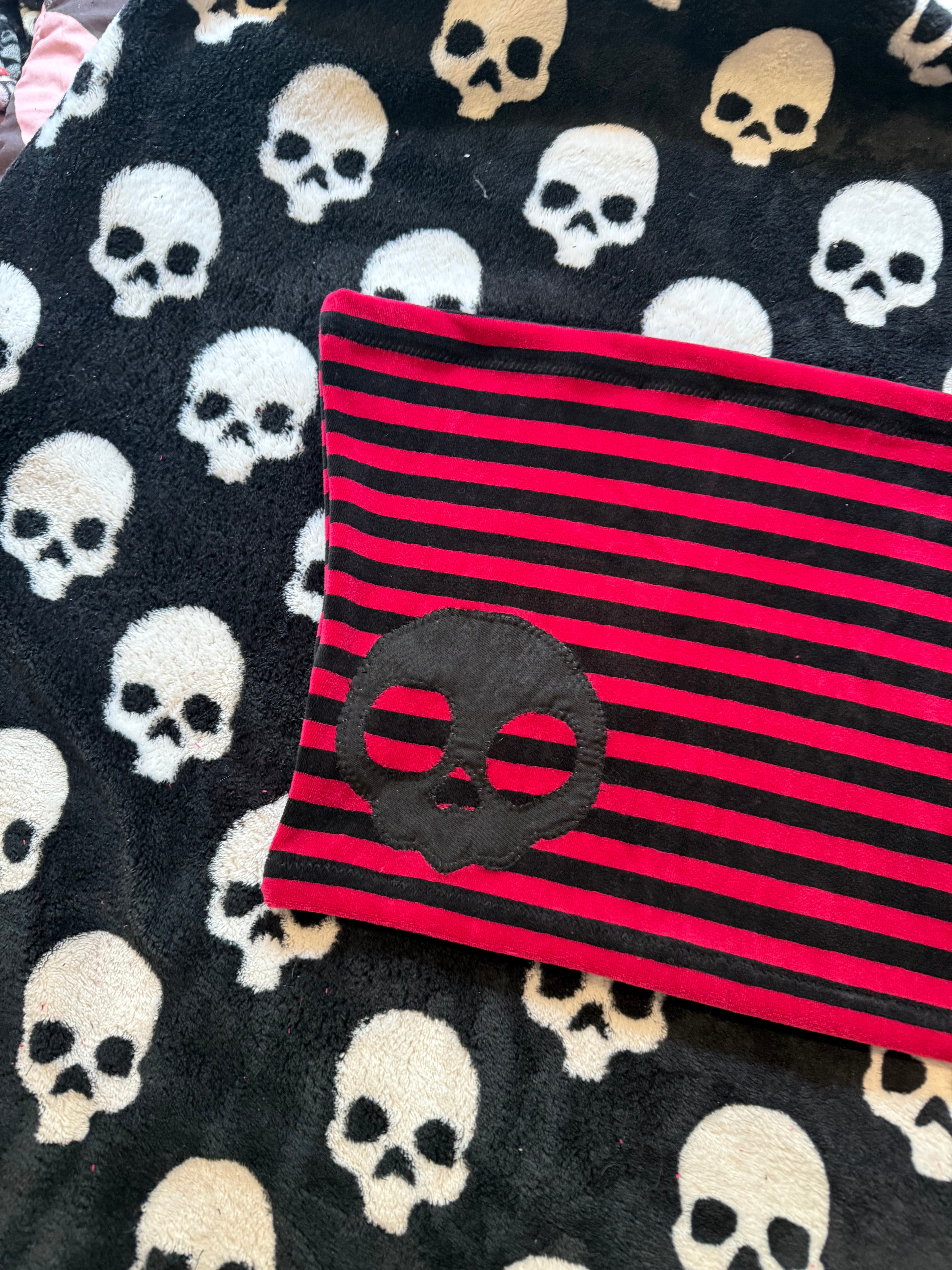 red & black striped skull tube top size 2xl