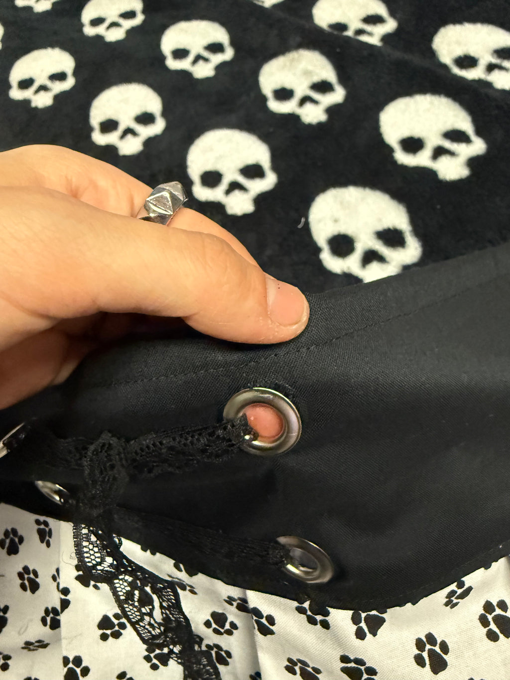 double layered paw print lace up skirt size s