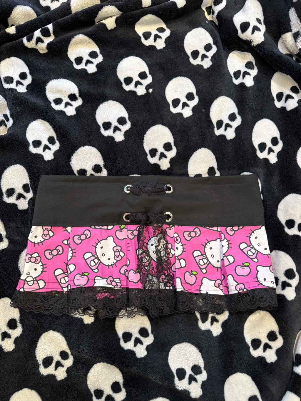 hello kitty lace up skirt size s