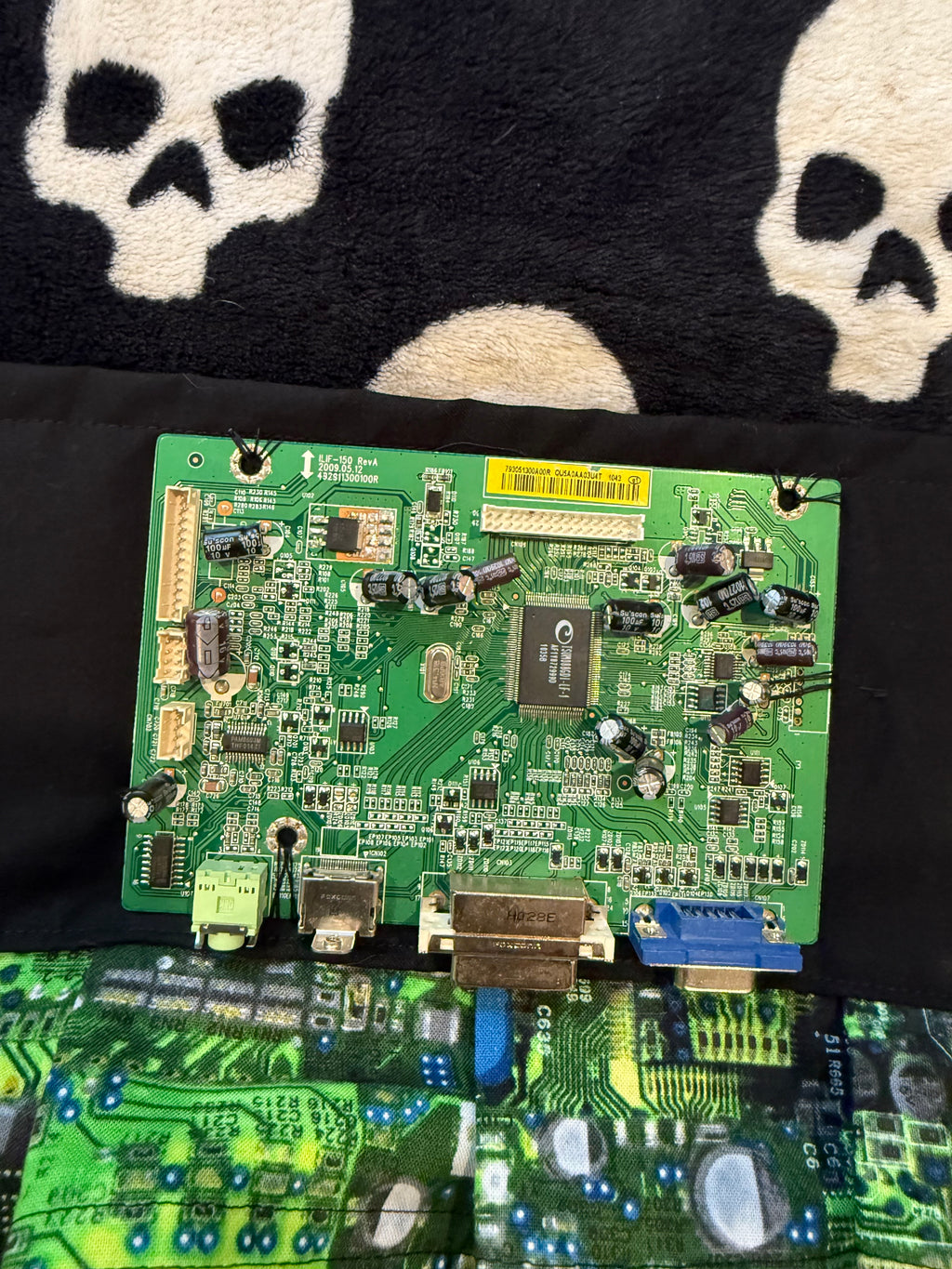 circuit board skirt size xxs/xs
