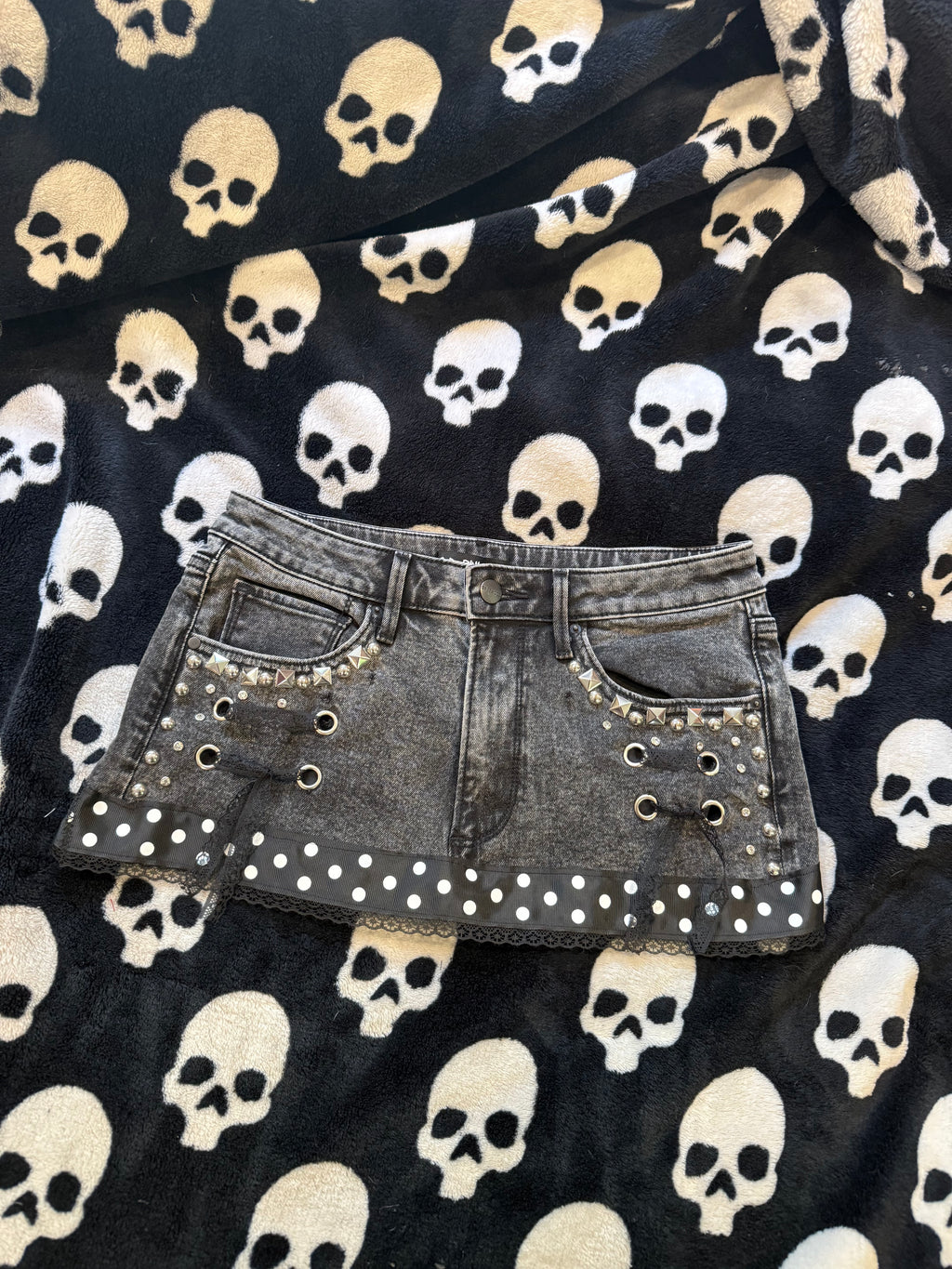 polka dot studded rhinestone skirt size s