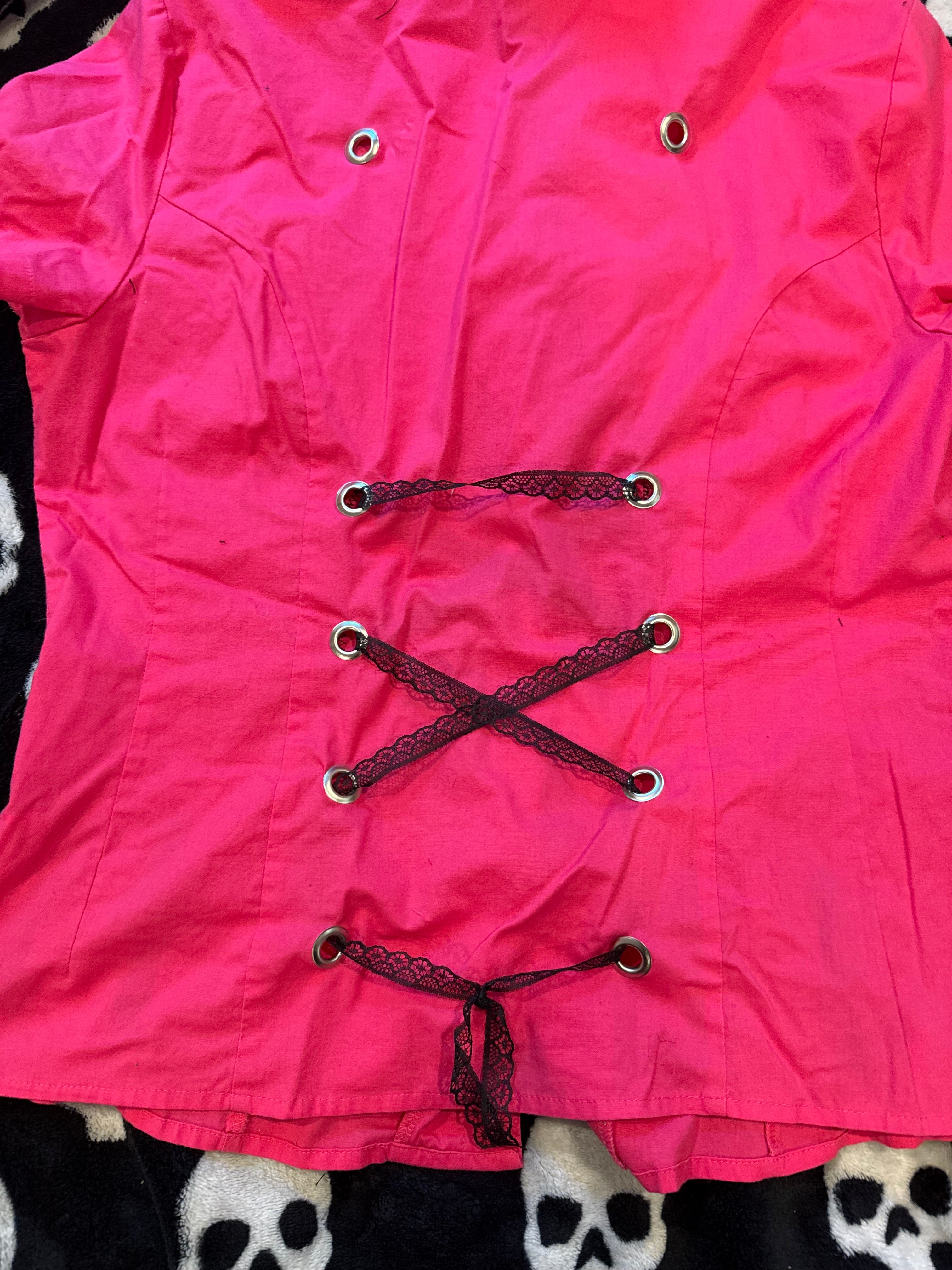 pink & black skull patch button up size n
