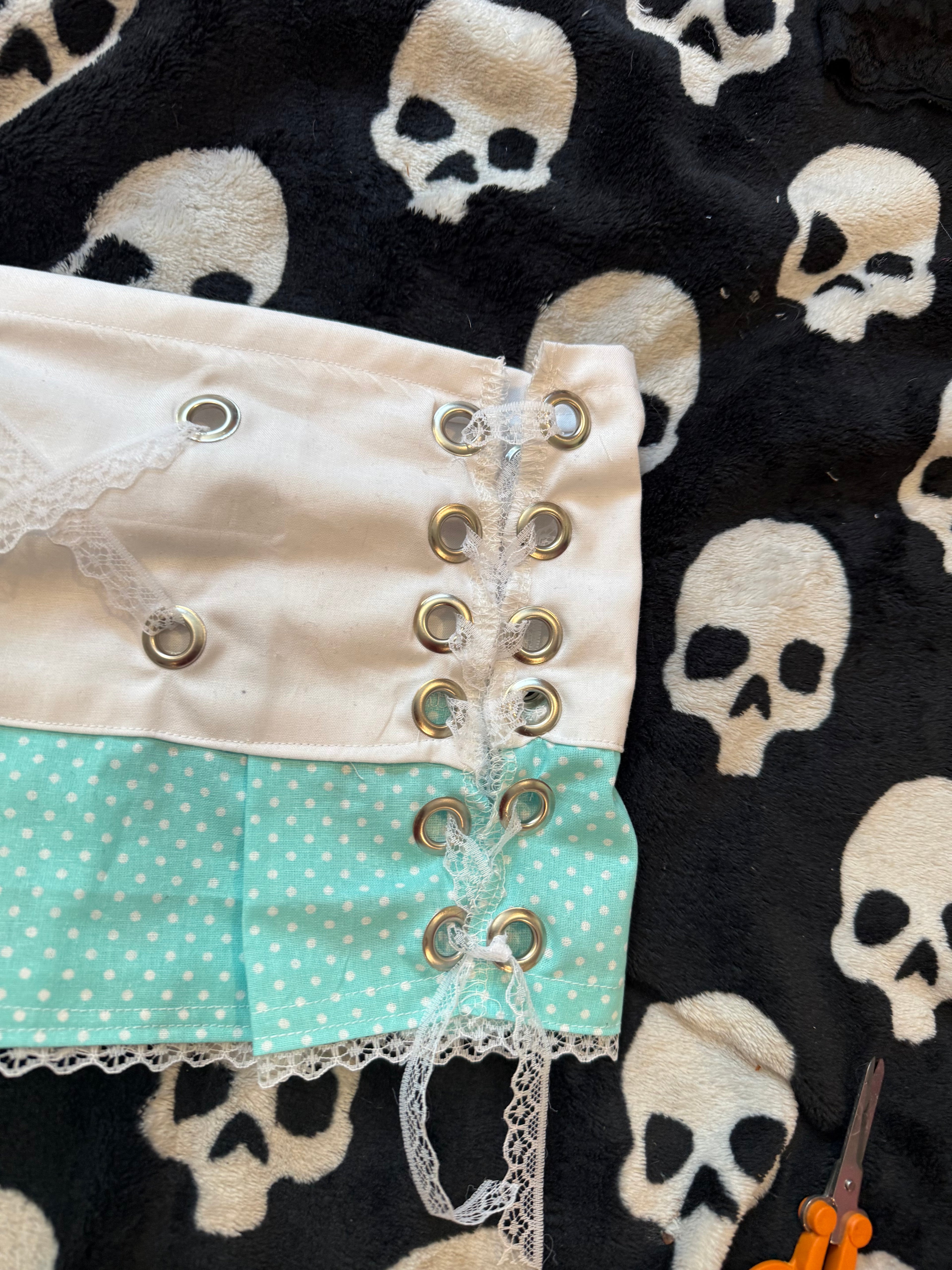 teal & white polka dot lace up skirt size L