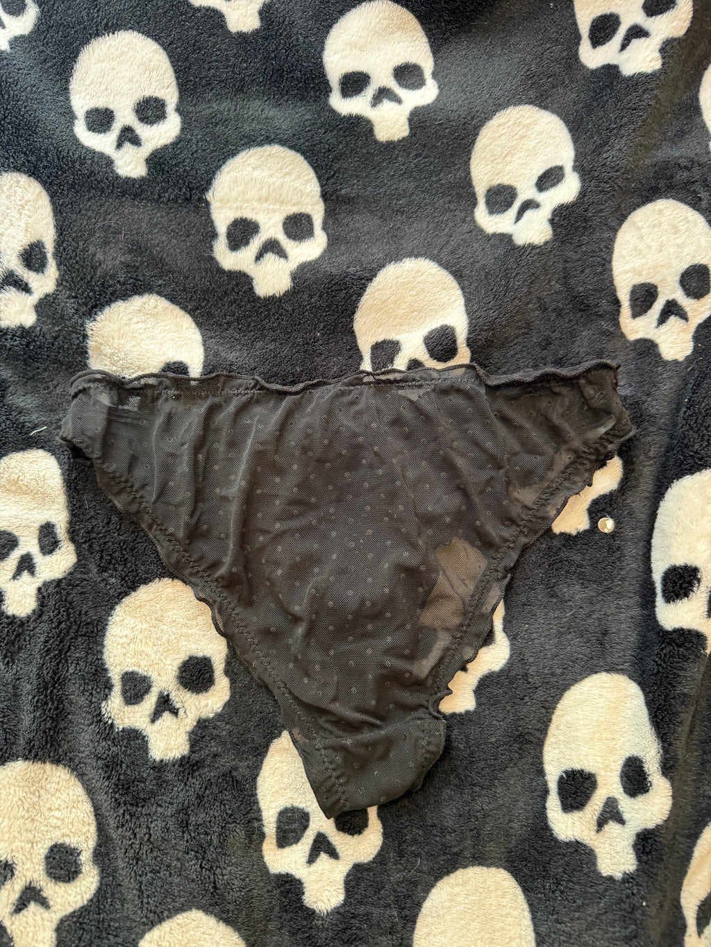 polka dot ruffle cross underwear size xs/s