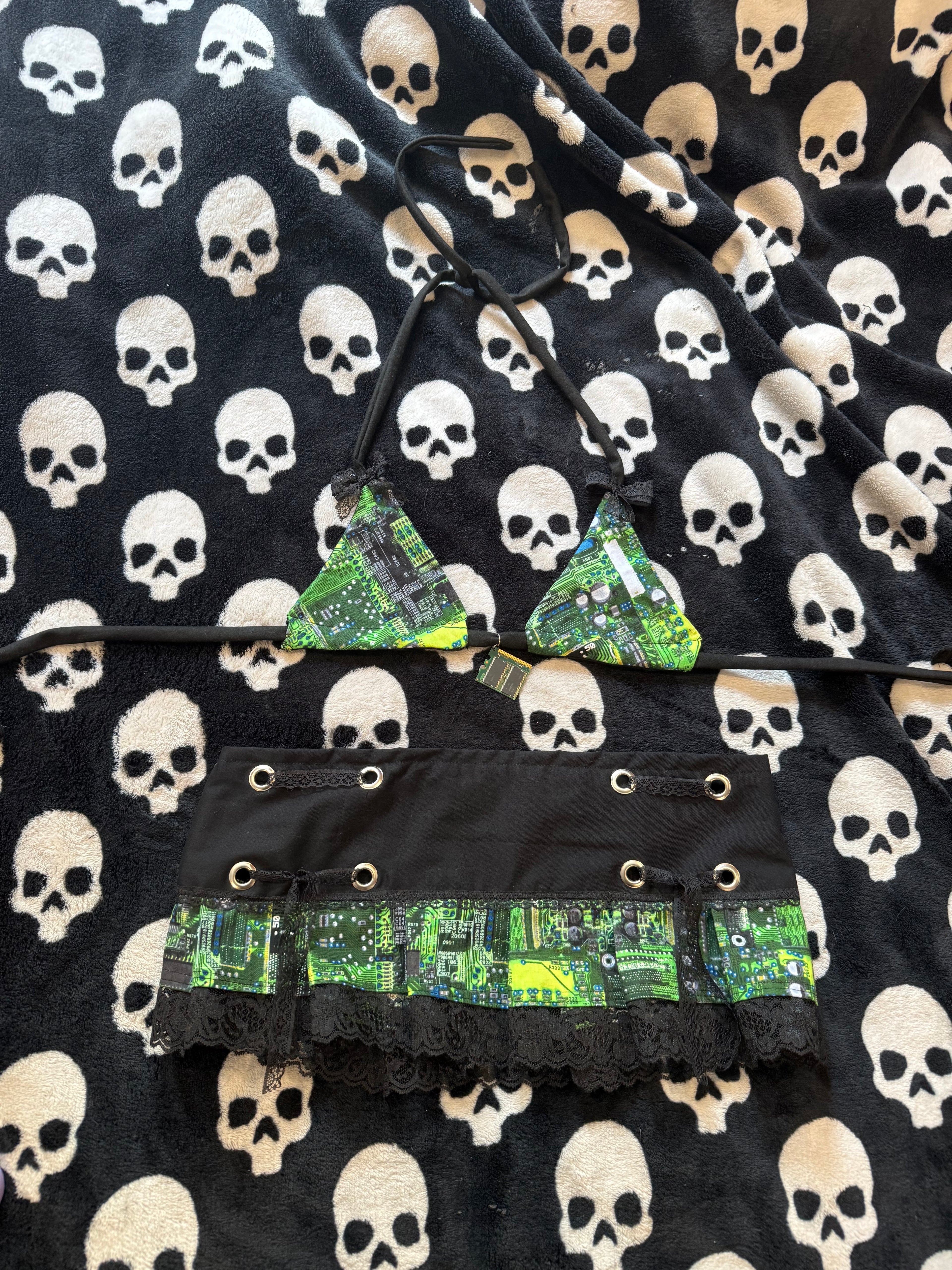 circuit board lace rave set size s