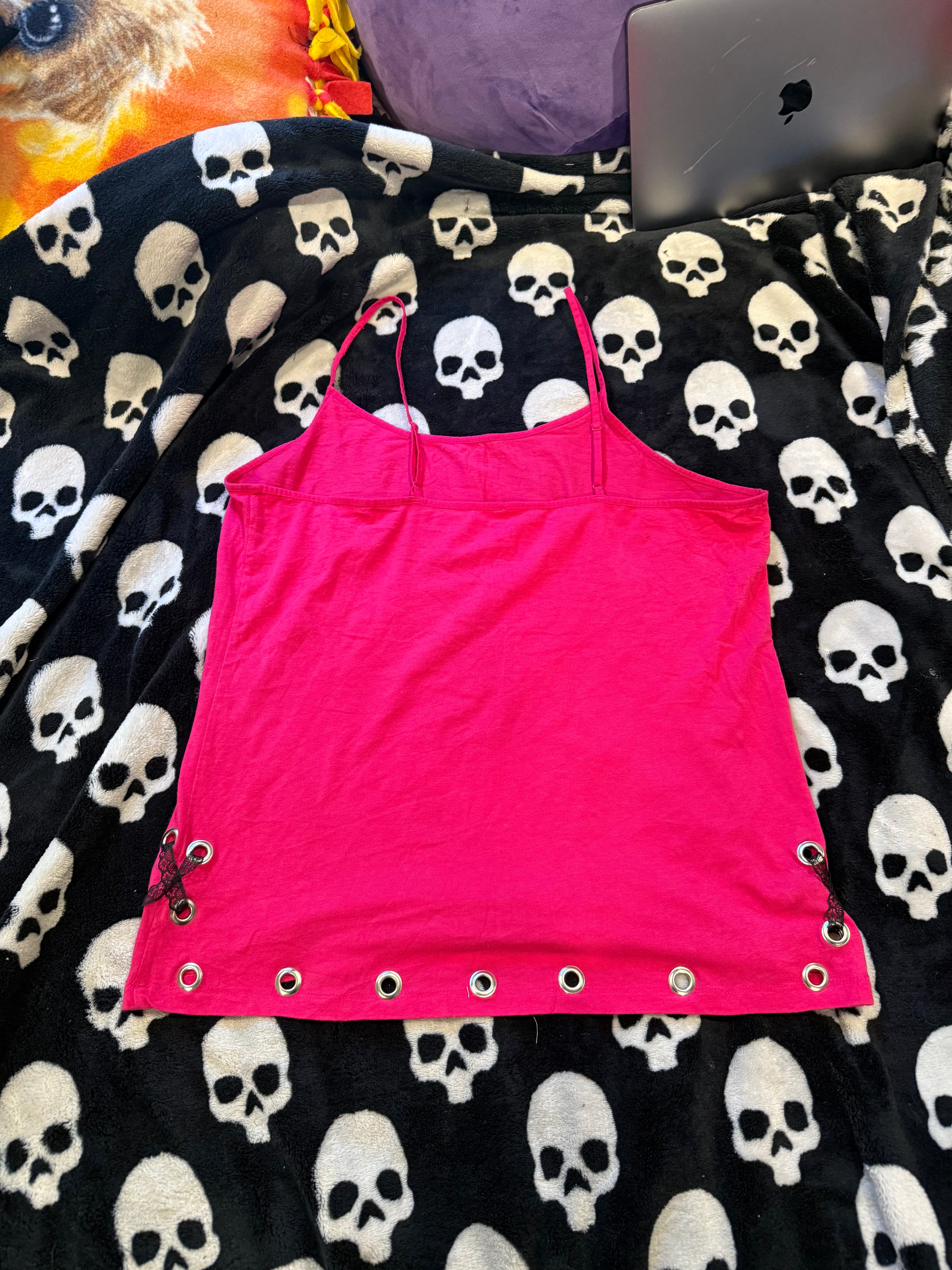 Cherry mustache grommet tank size xl