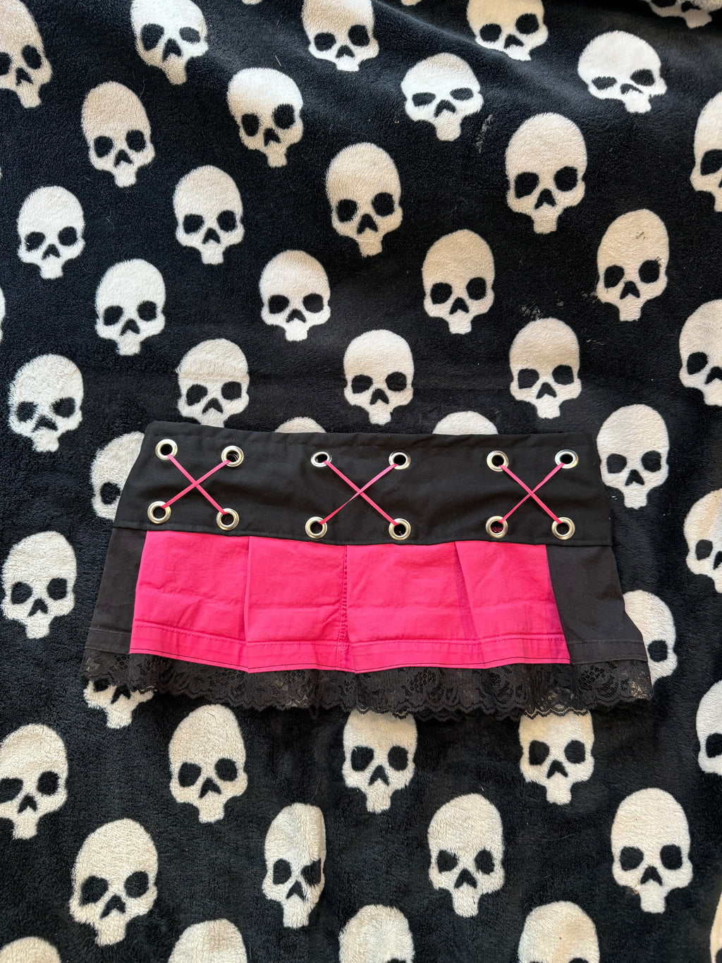 pink & black lace up skirt size xs