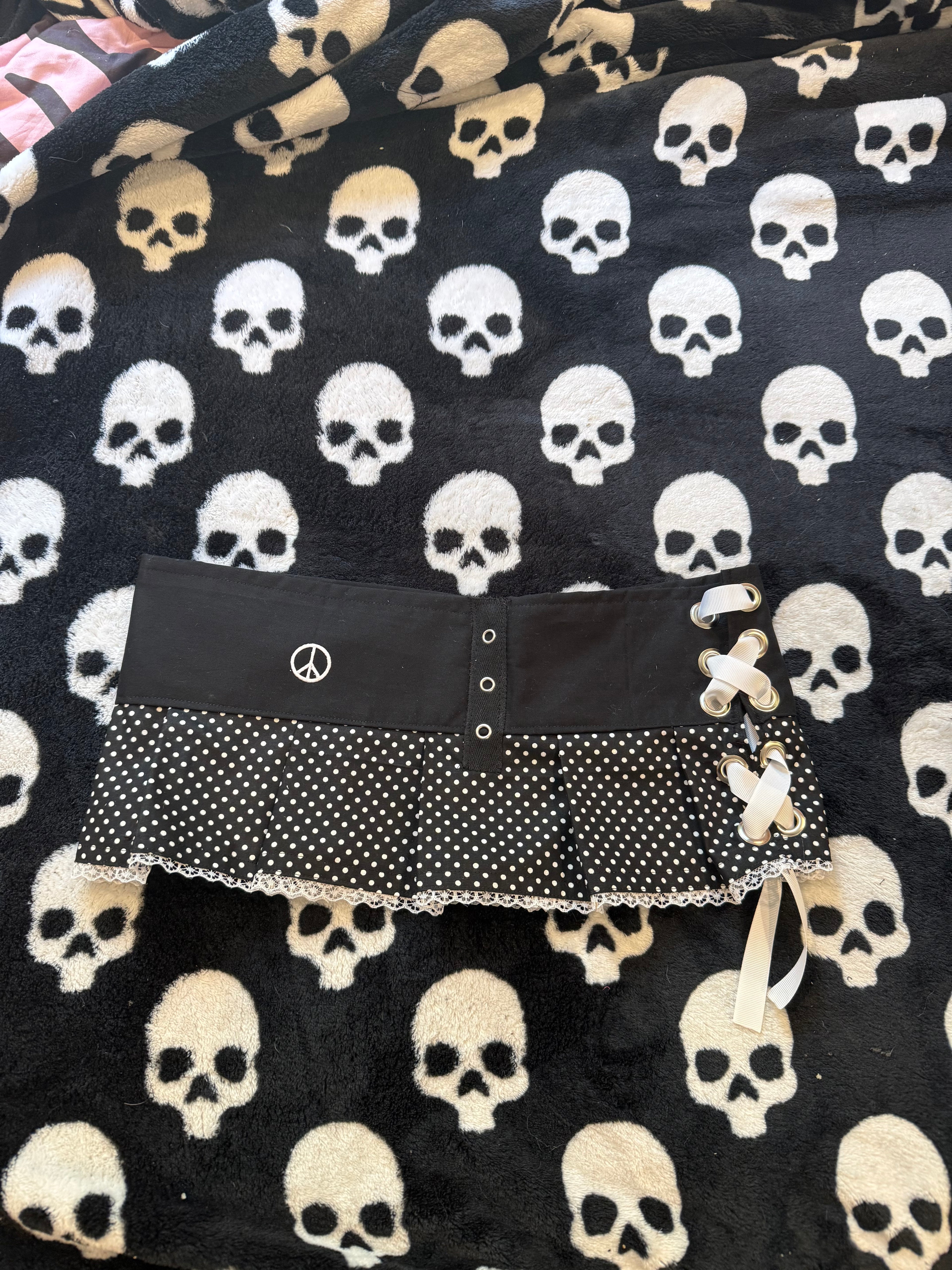 polka dot peace sign lace up skirt size xs/s