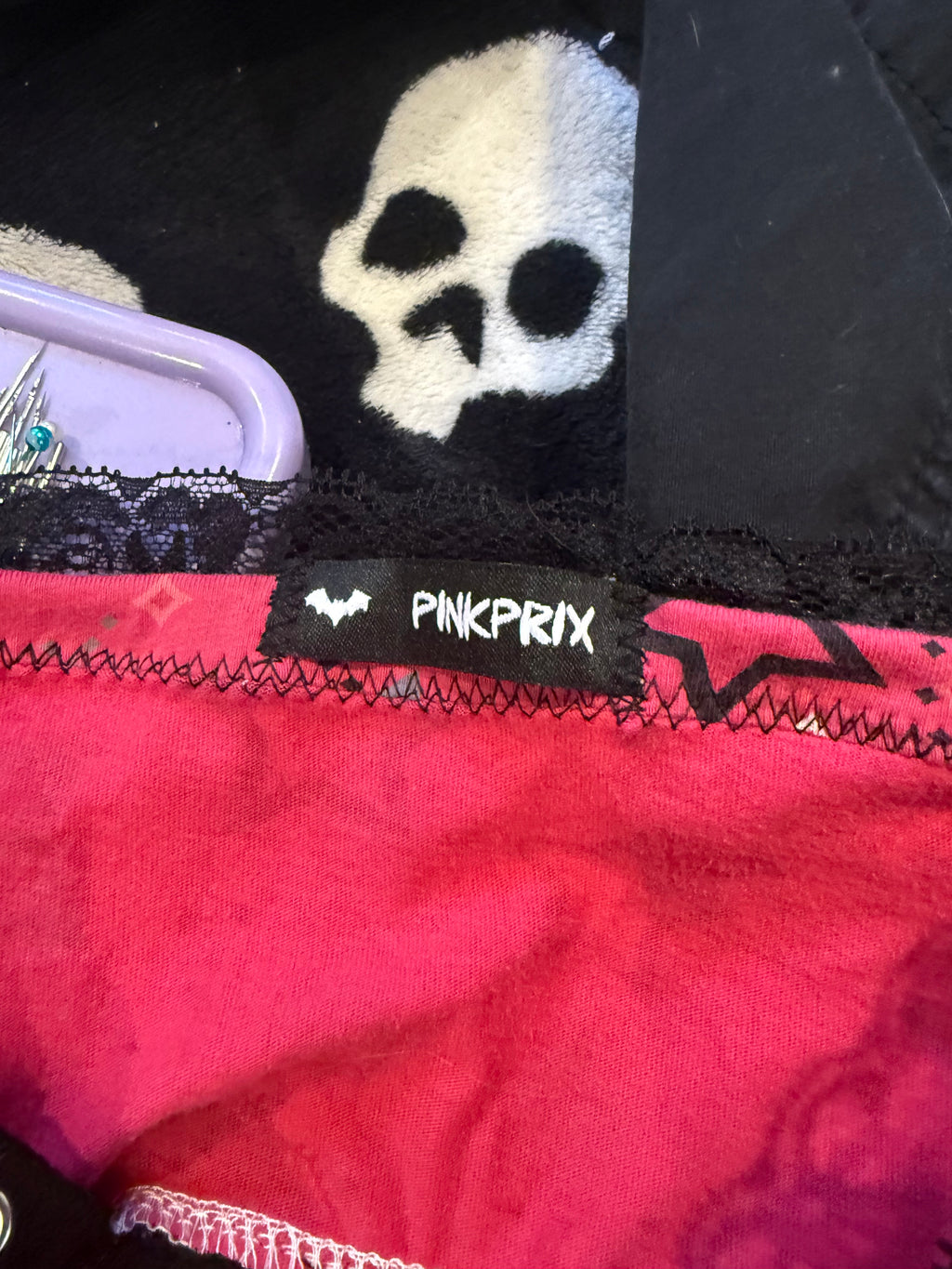 pink & black lace top size xs/s