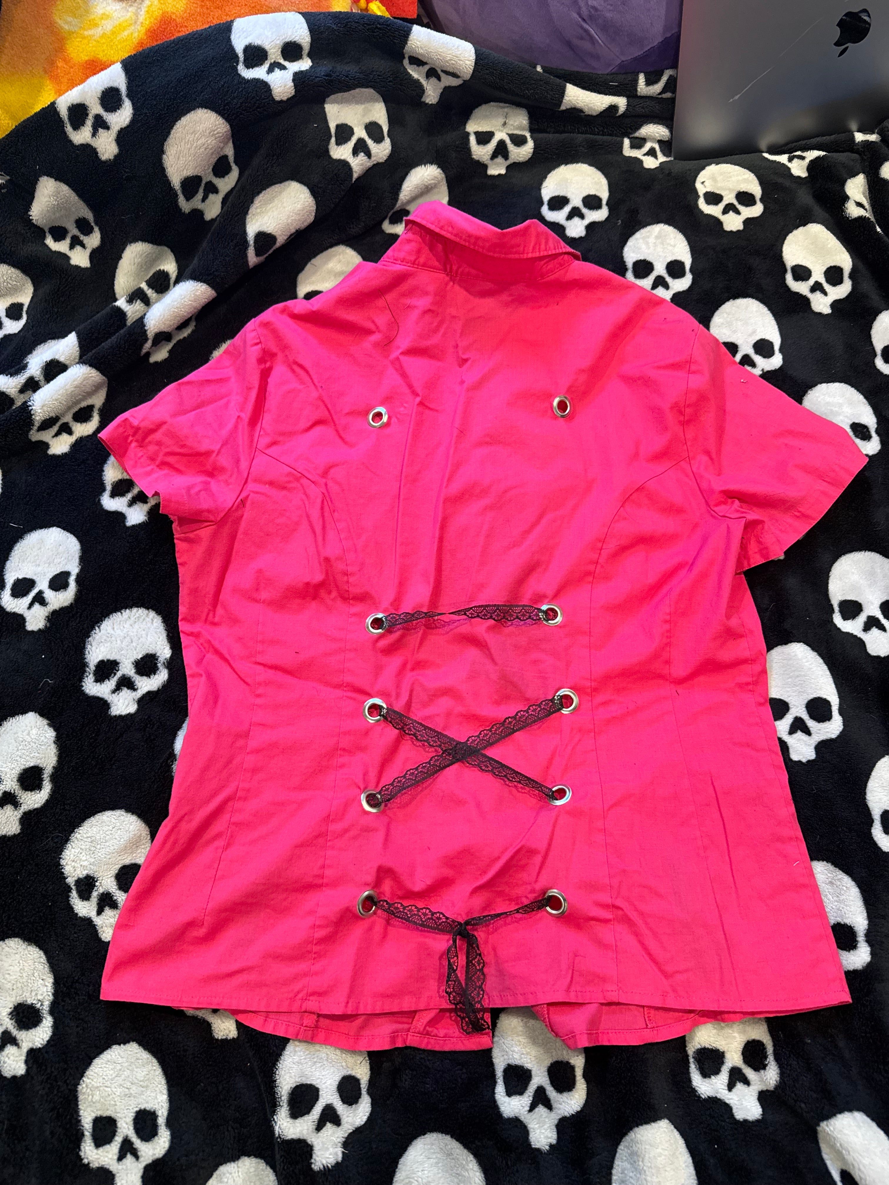 pink & black skull patch button up size n