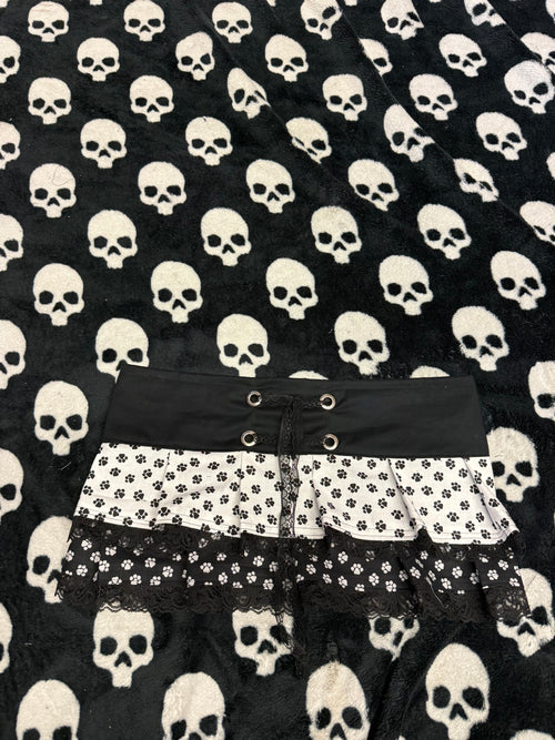 double layered paw print lace up skirt size s