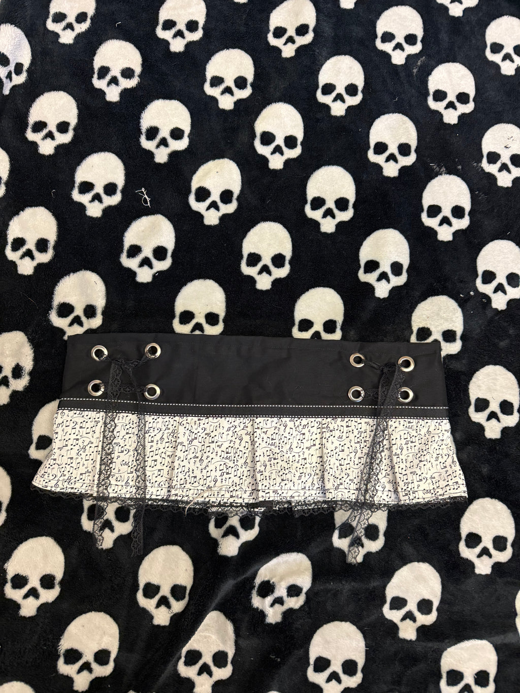 music note lace up mini skirt size m
