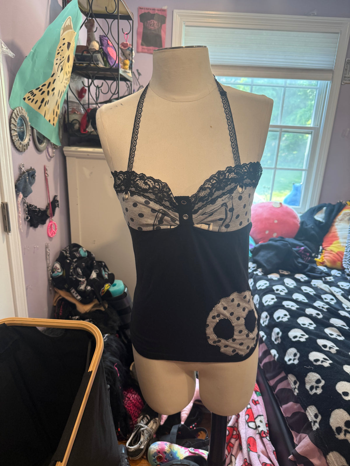 black & grey polka dot skull top size xs/s