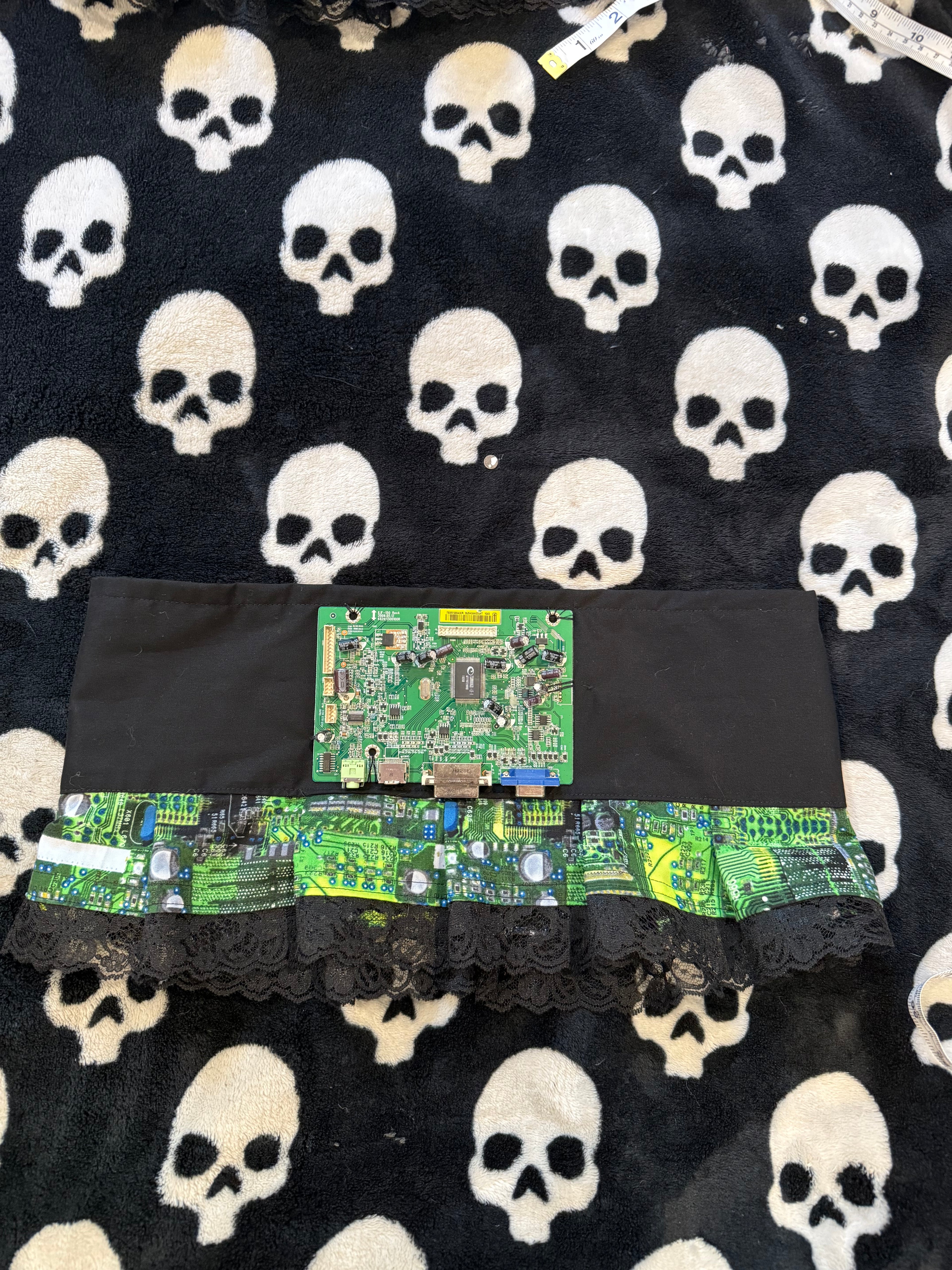 circuit board skirt size xxs/xs