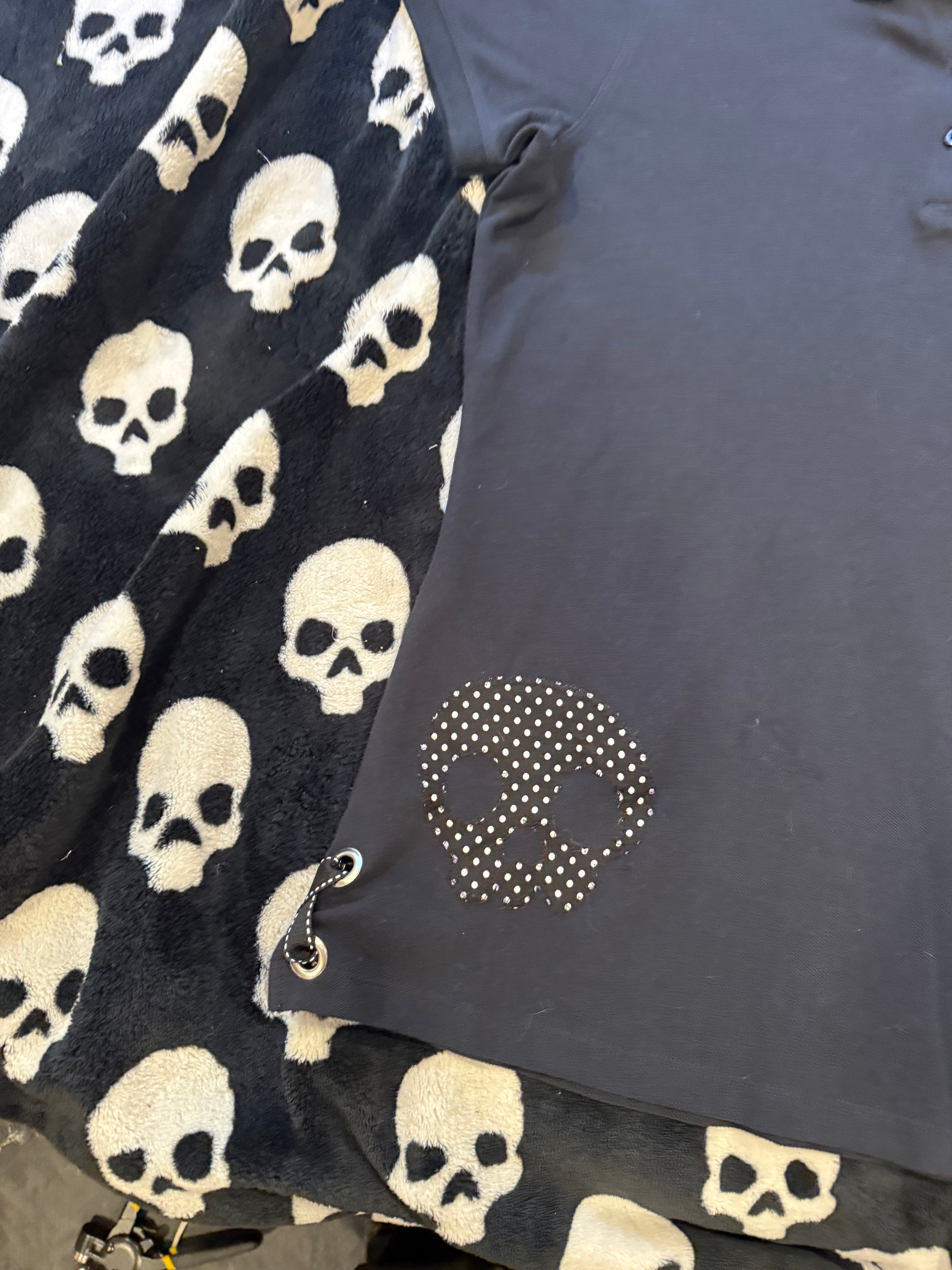 black polka dot skull polo size m