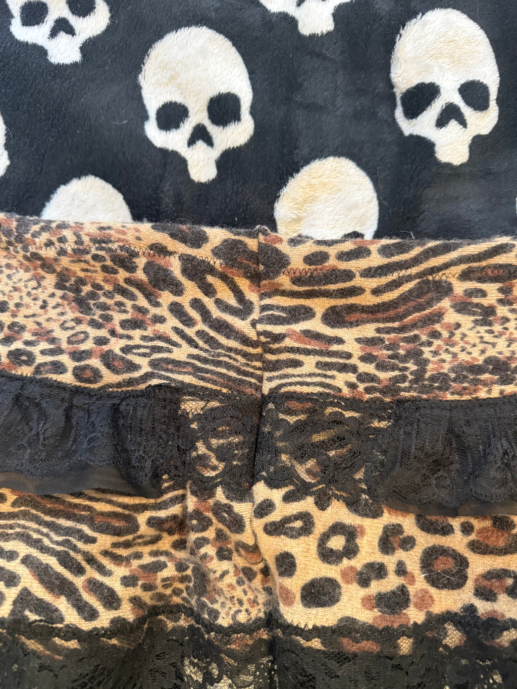 ruffle lace animal print skirt size L