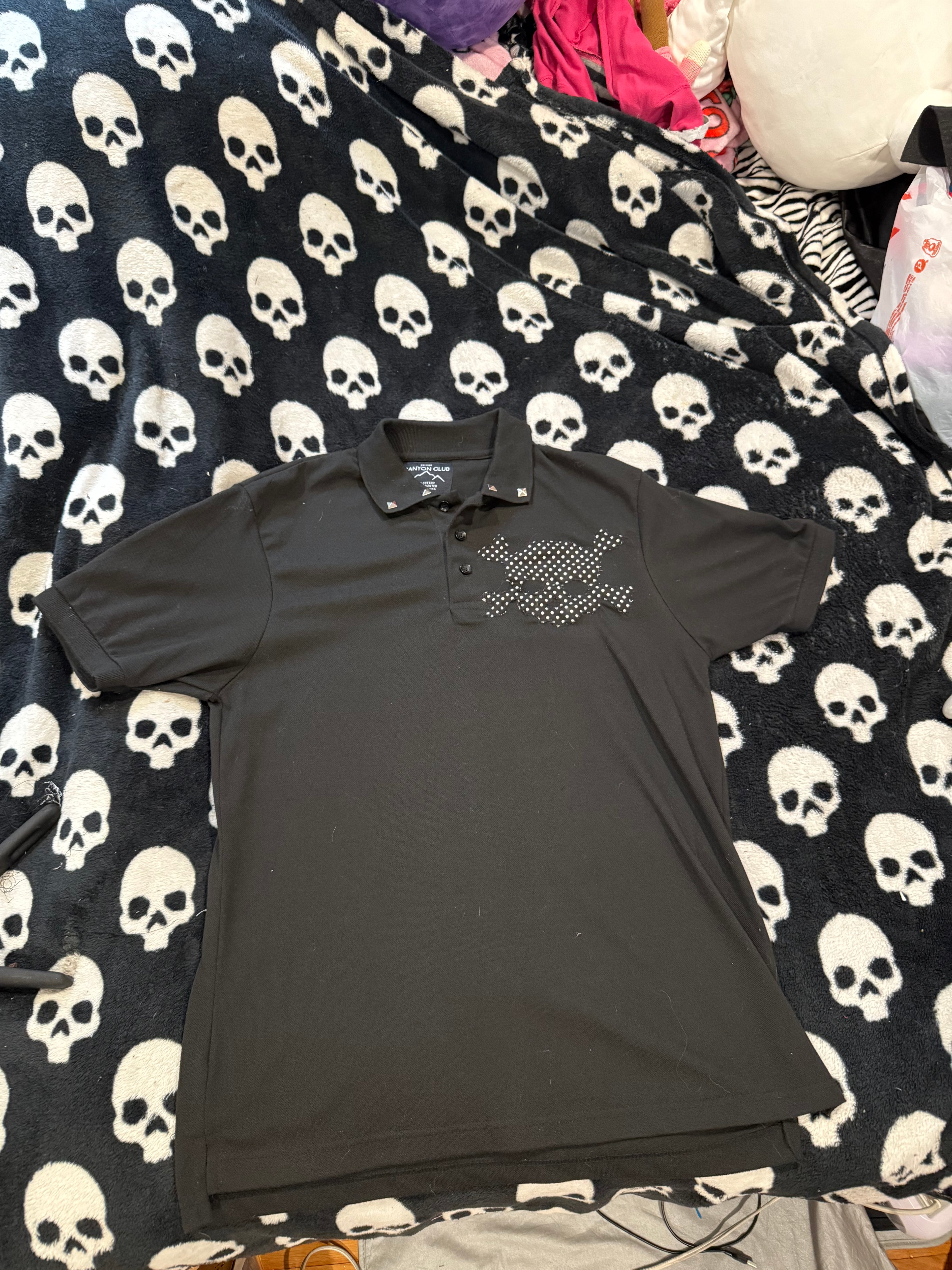 polka dot skull stud polo size m