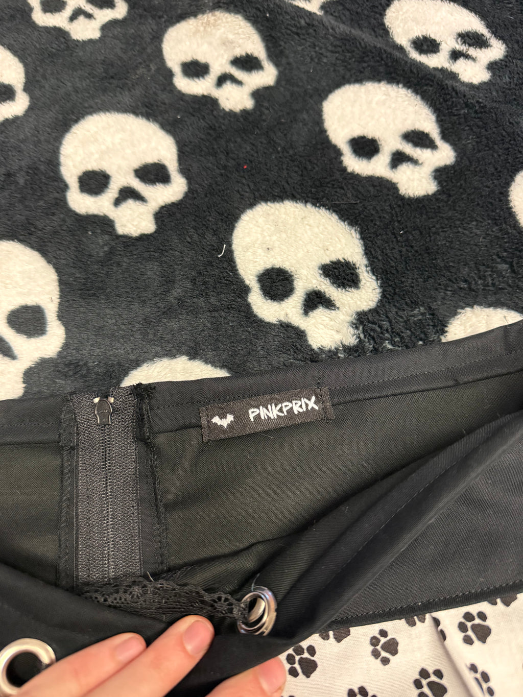 double layered paw print lace up skirt size s