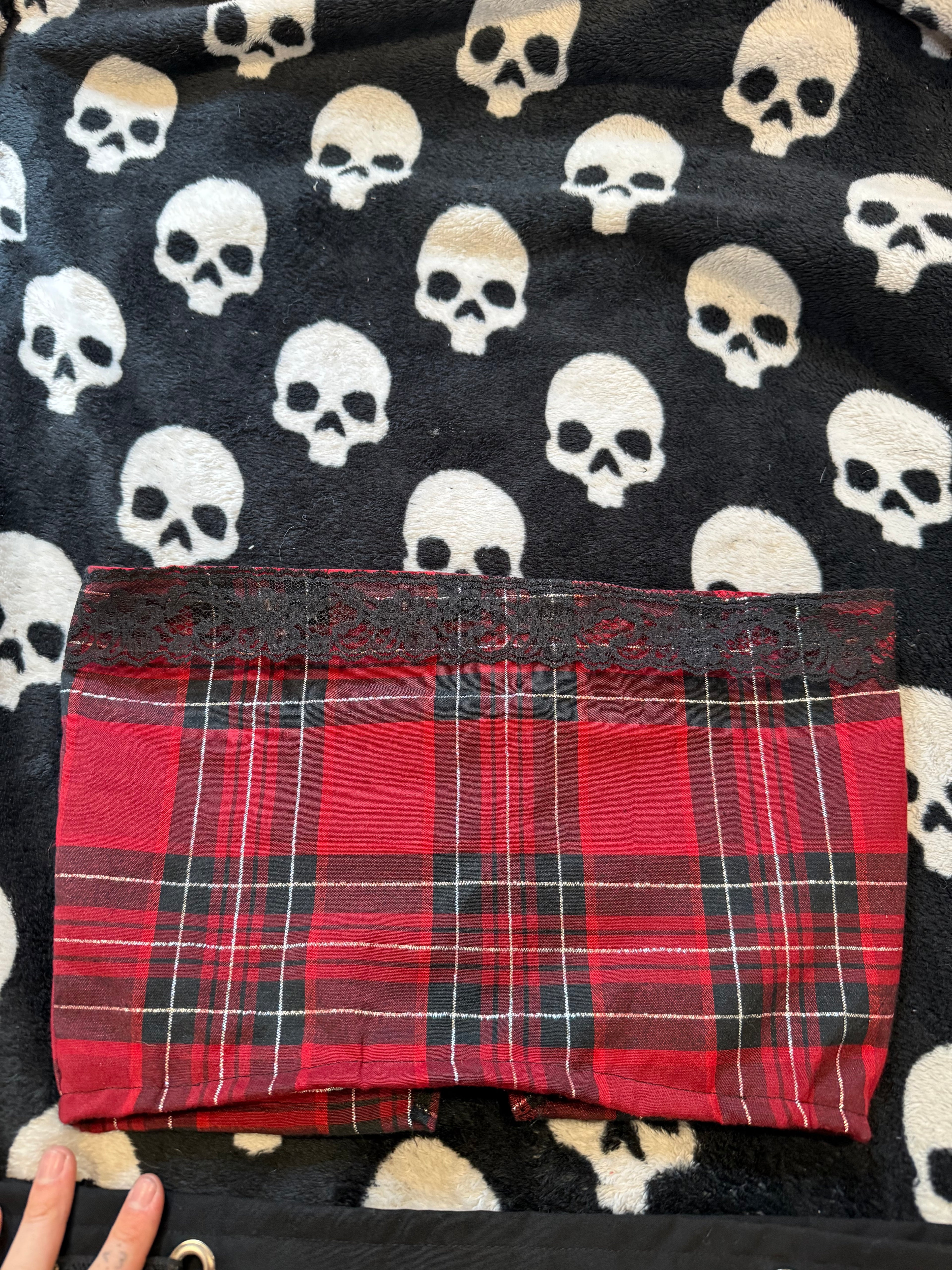 red & black plaid lace up set size xs