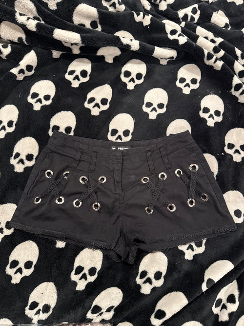 black grommet lace up shorts size s